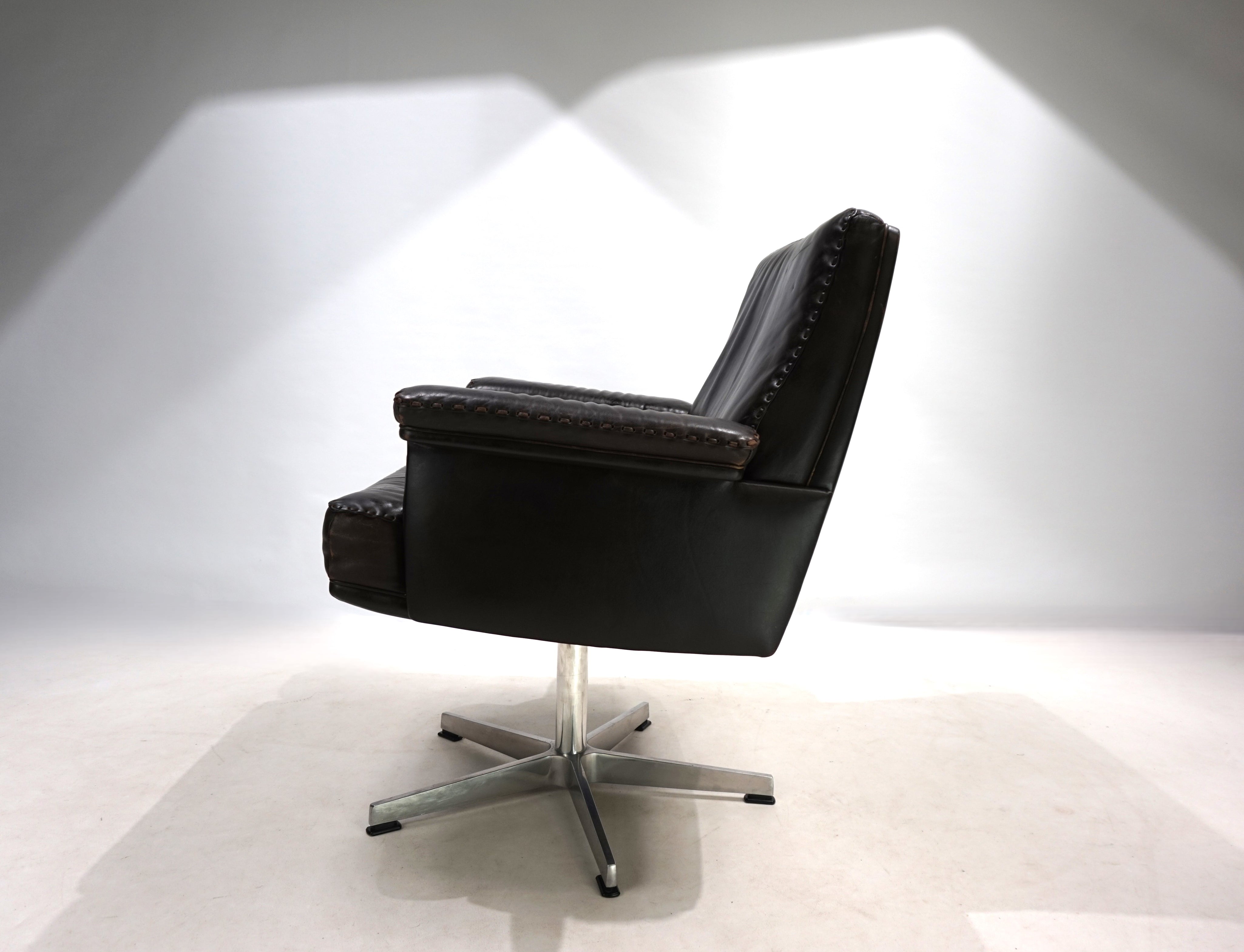 De_Sede_DS_35_leather_armchair_1960