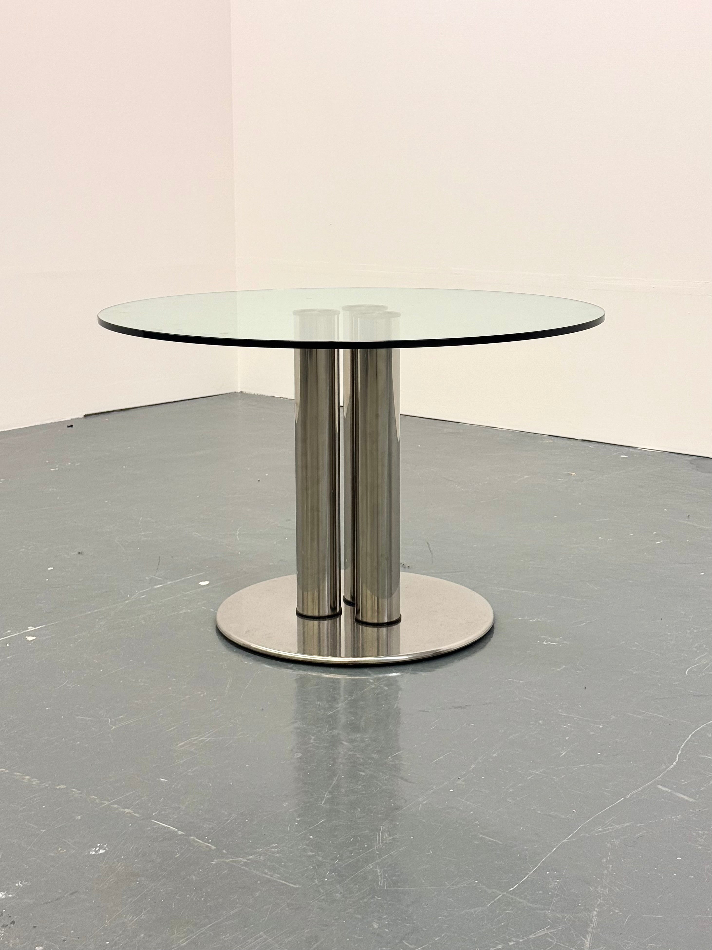 Dining_table_Model_2532_by_Marco_Zanuso_for_Zanotta