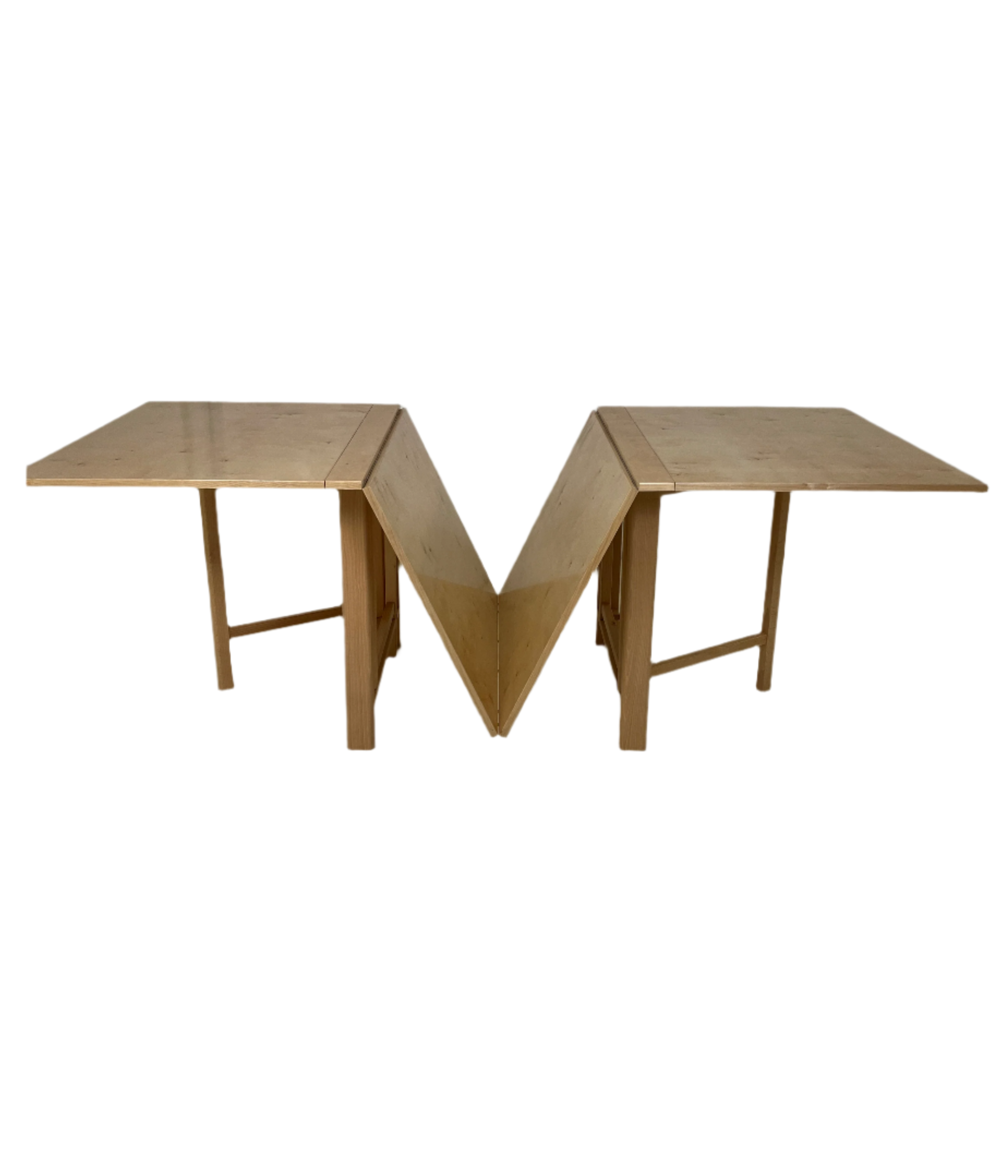 Dining_table_by_Bruno_Mathsson