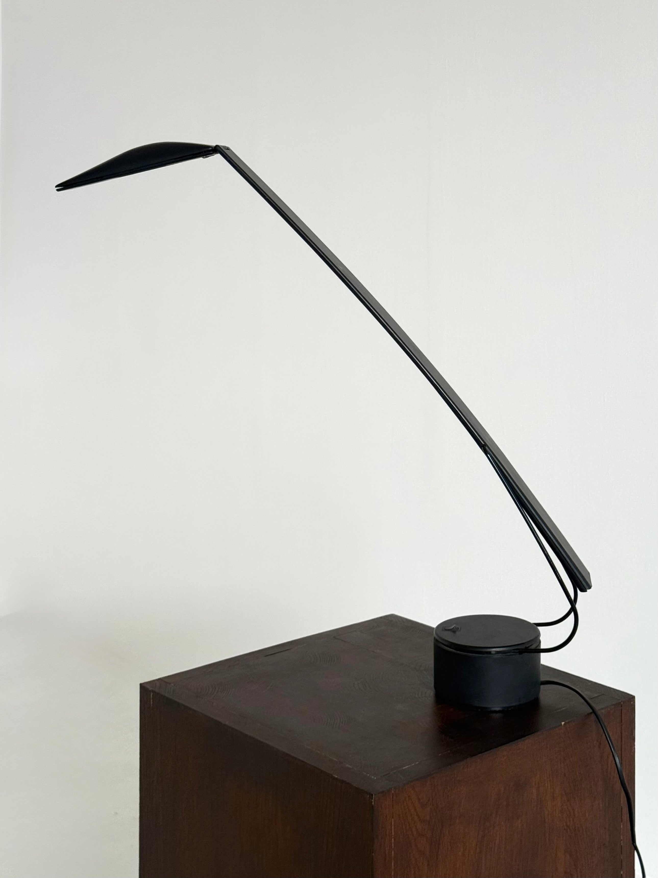 Dove_Design_Desk_Lamp_in_Black_by_Marco_Colombo_&_Mario_Barbaglia_for_PAF_Studio