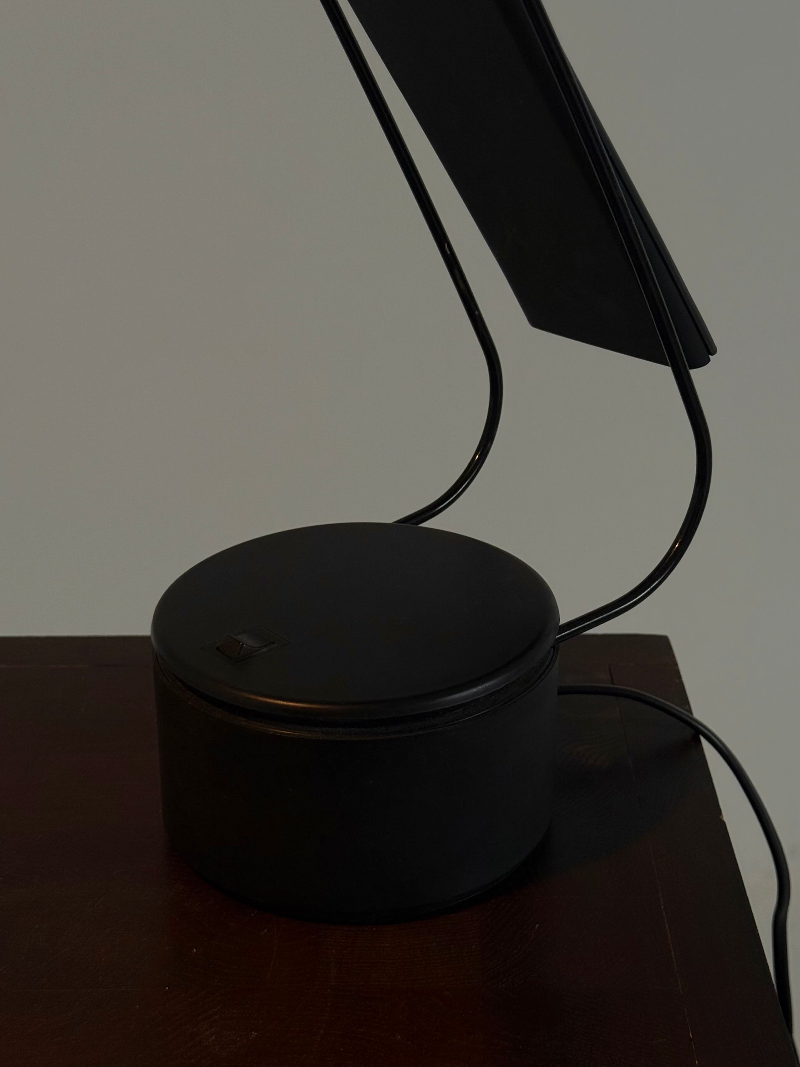 Dove_Design_Desk_Lamp_in_Black_by_Marco_Colombo_&_Mario_Barbaglia_for_PAF_Studio