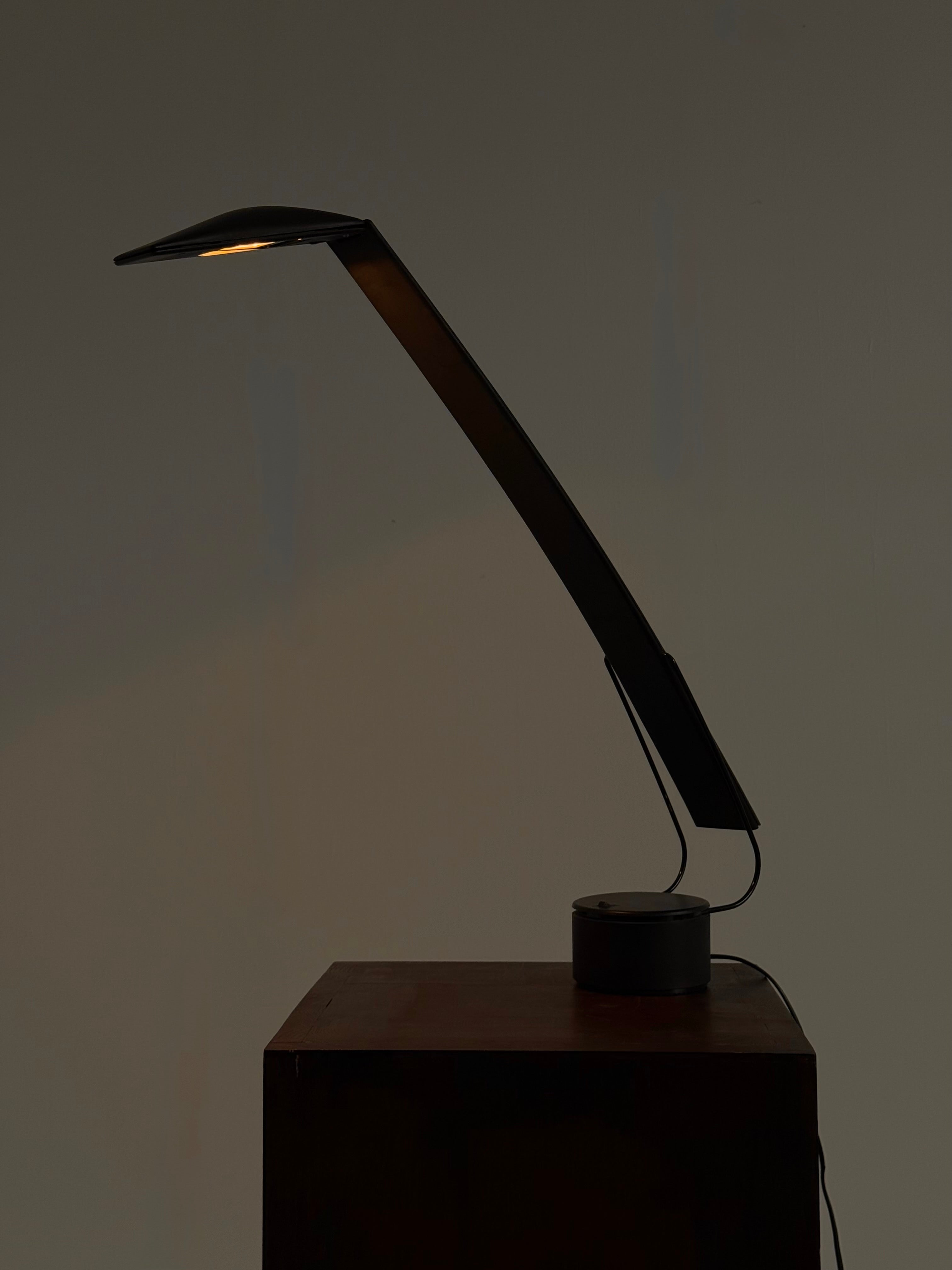 Dove_Design_Desk_Lamp_in_Black_by_Marco_Colombo_&_Mario_Barbaglia_for_PAF_Studio