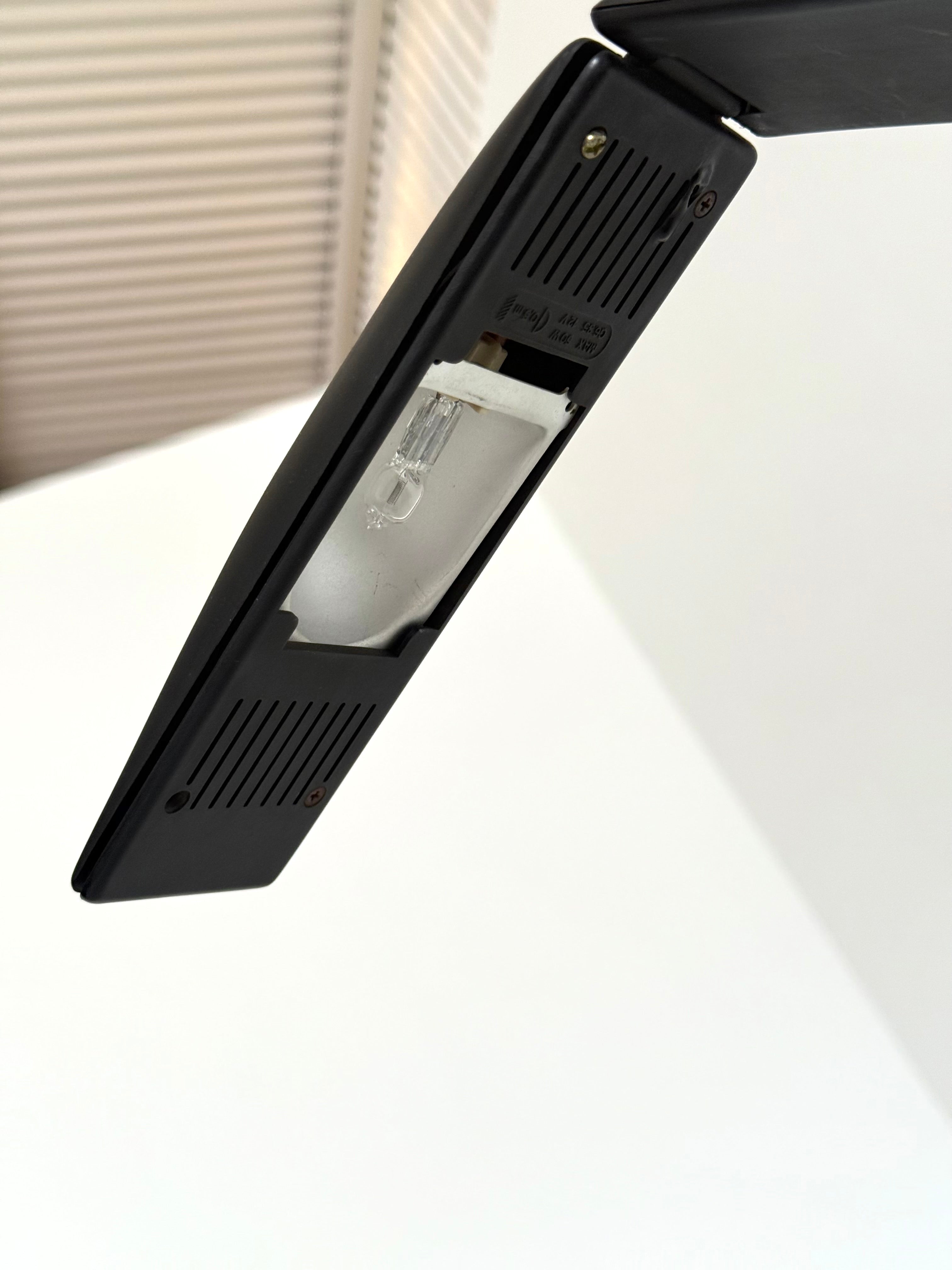 Dove_Design_Desk_Lamp_in_Black_by_Marco_Colombo_&_Mario_Barbaglia_for_PAF_Studio