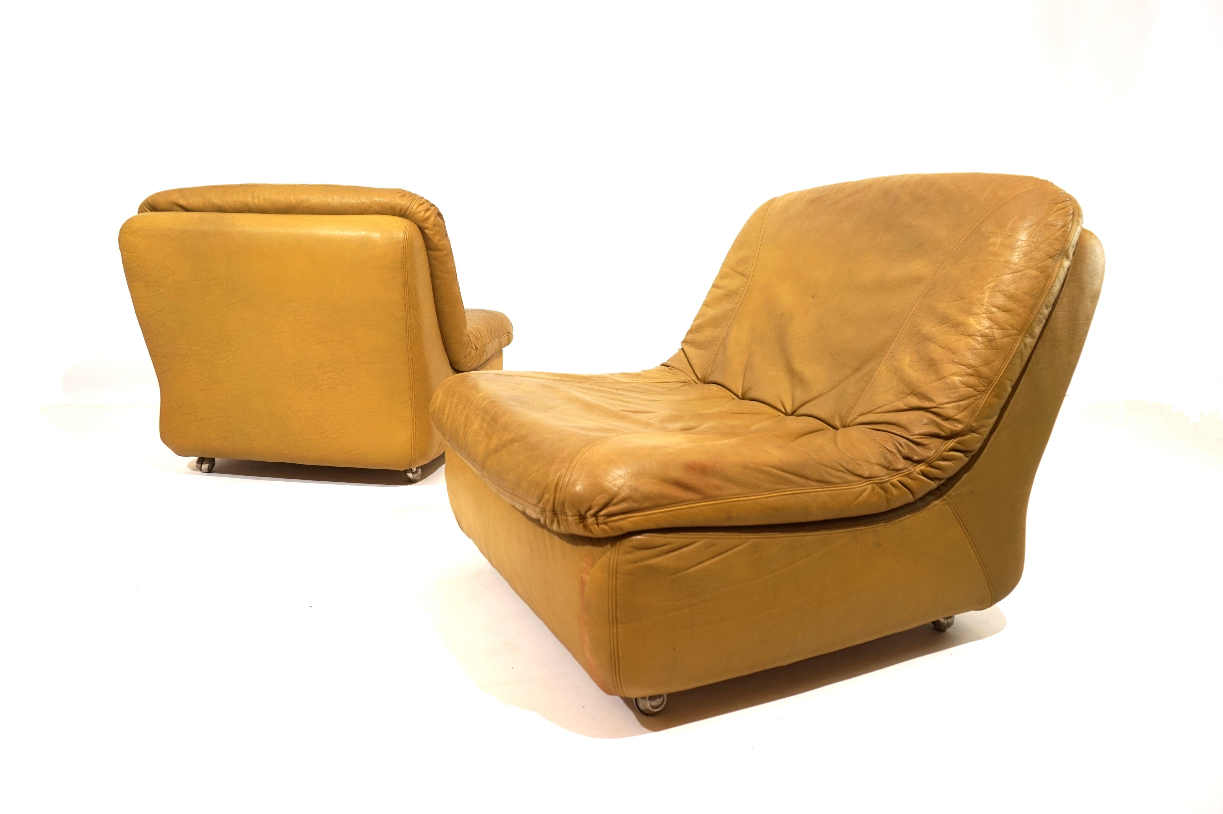 Dreipunkt_International_Modular_Leather_Sofa 
