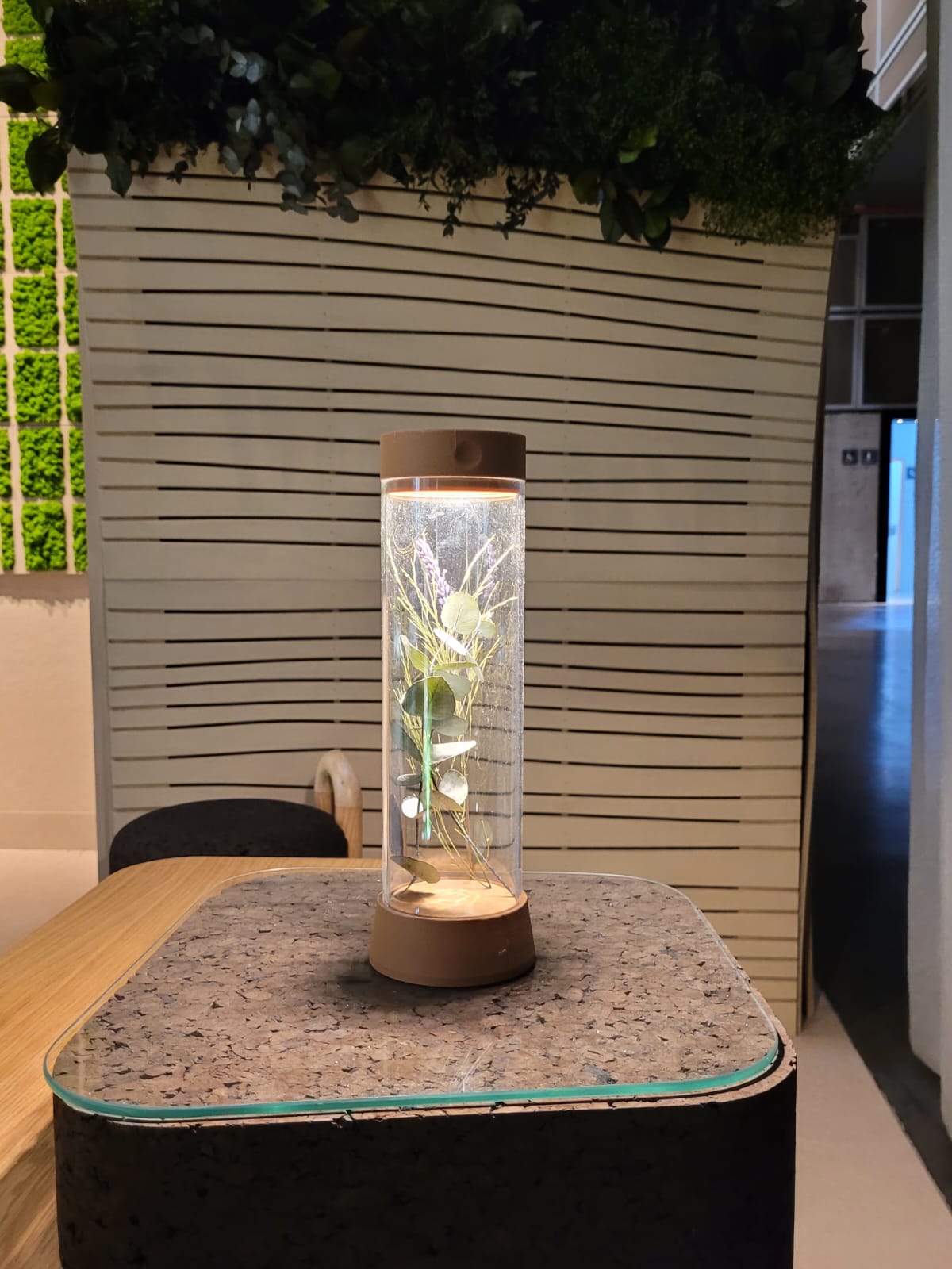 EOS_Rechargeable_Portable_Lamp