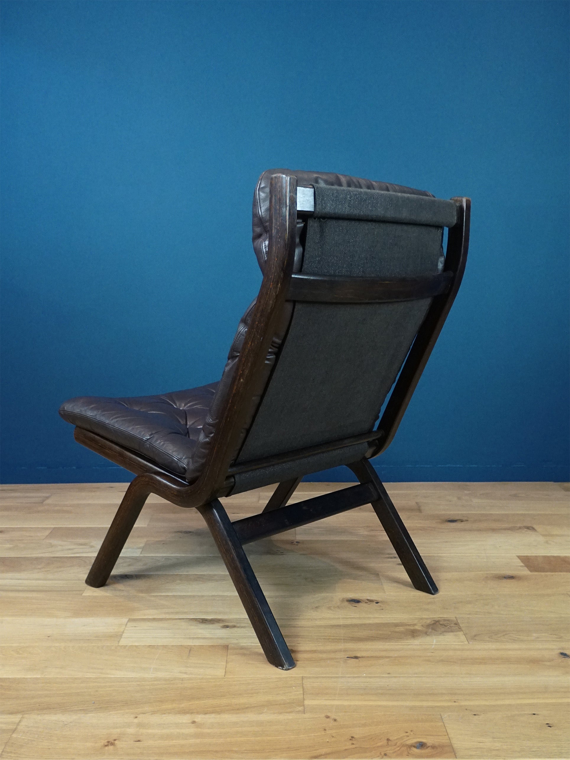 Ekornes_Uno_Folding_Lounge_Chair_from_1970s_Scandinavian_Modern_Classic
