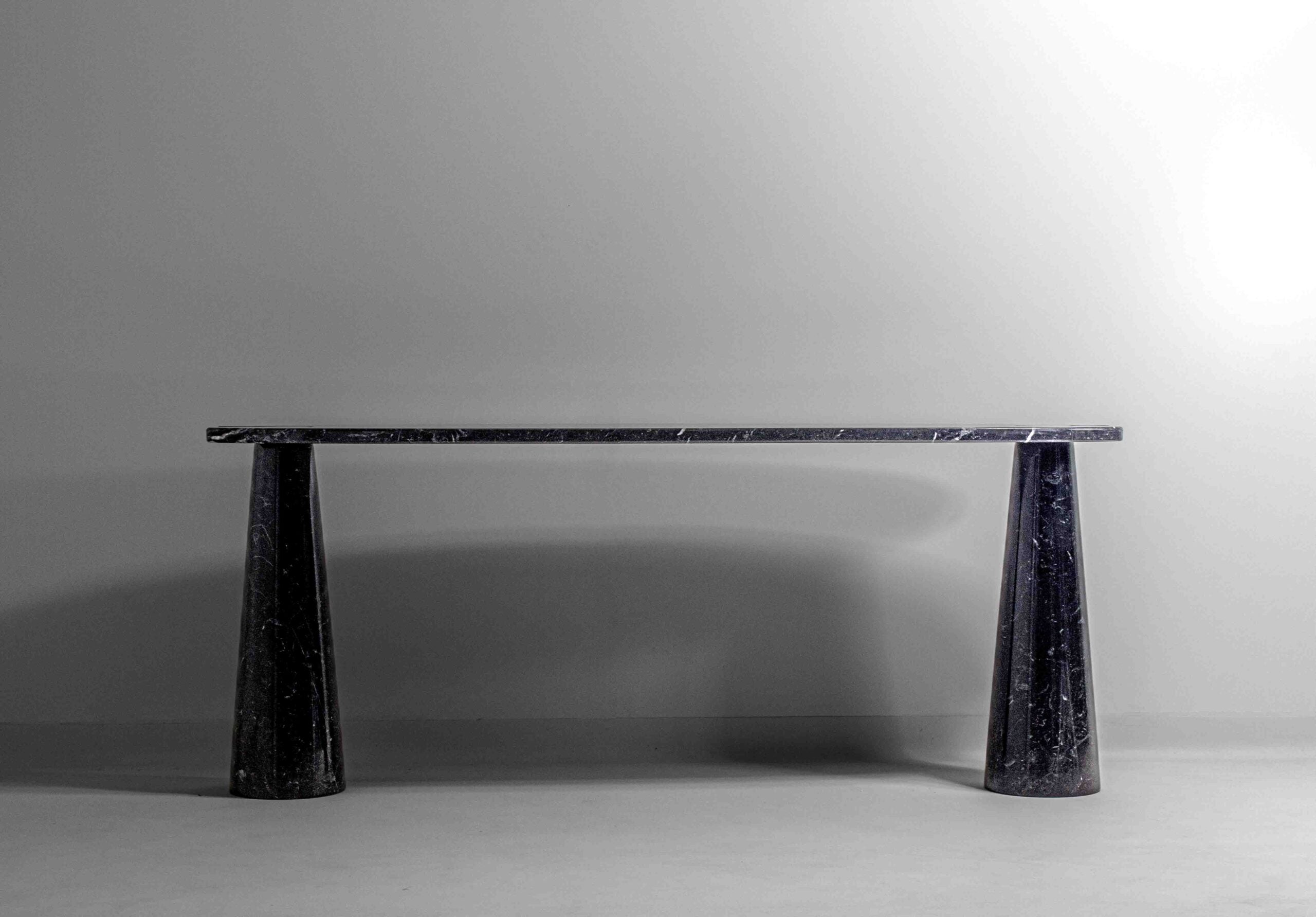 Eros_console_by_Mangiarotti_in_black_marquina_marble