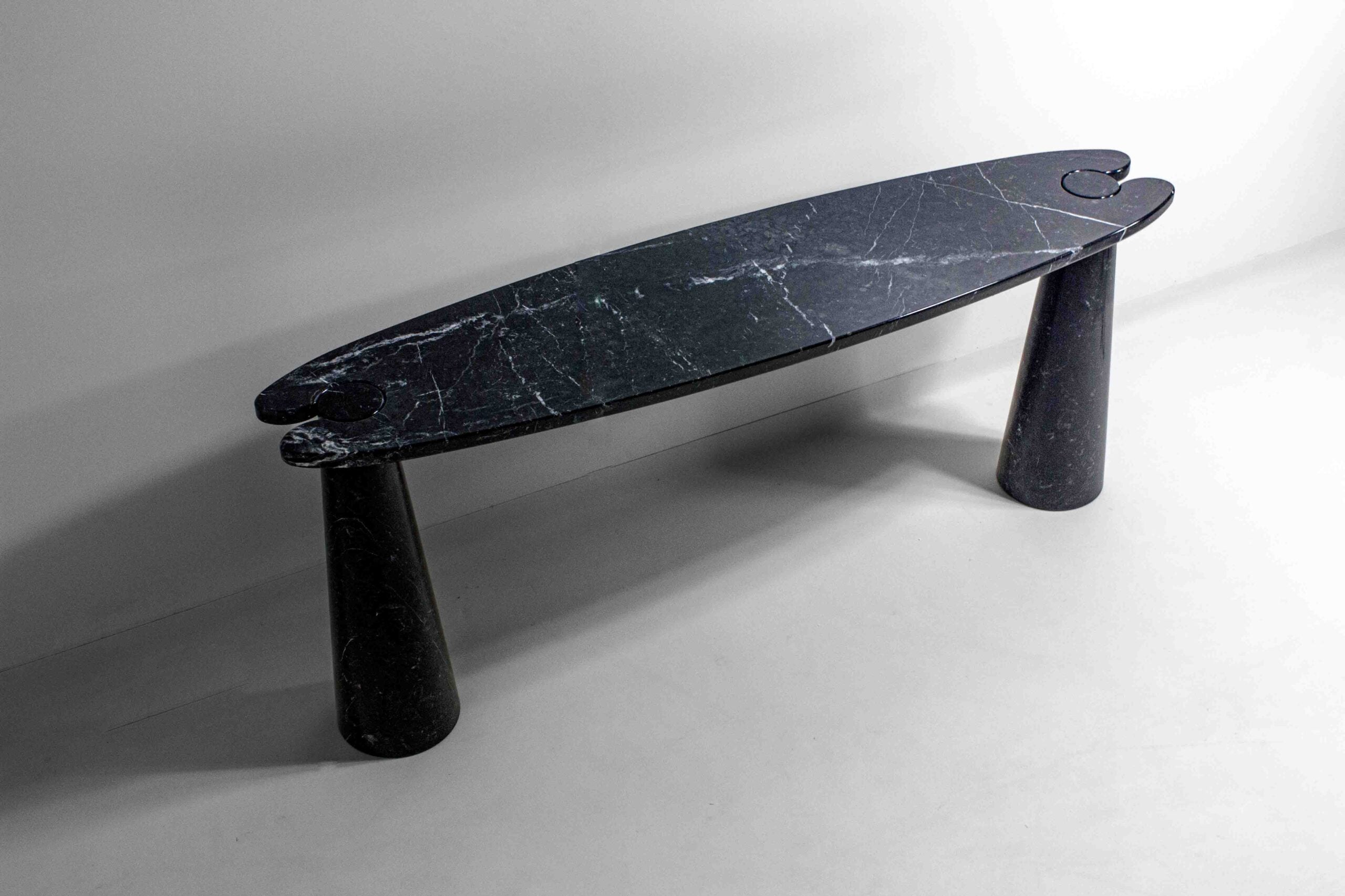 Eros_console_by_Mangiarotti_in_black_marquina_marble