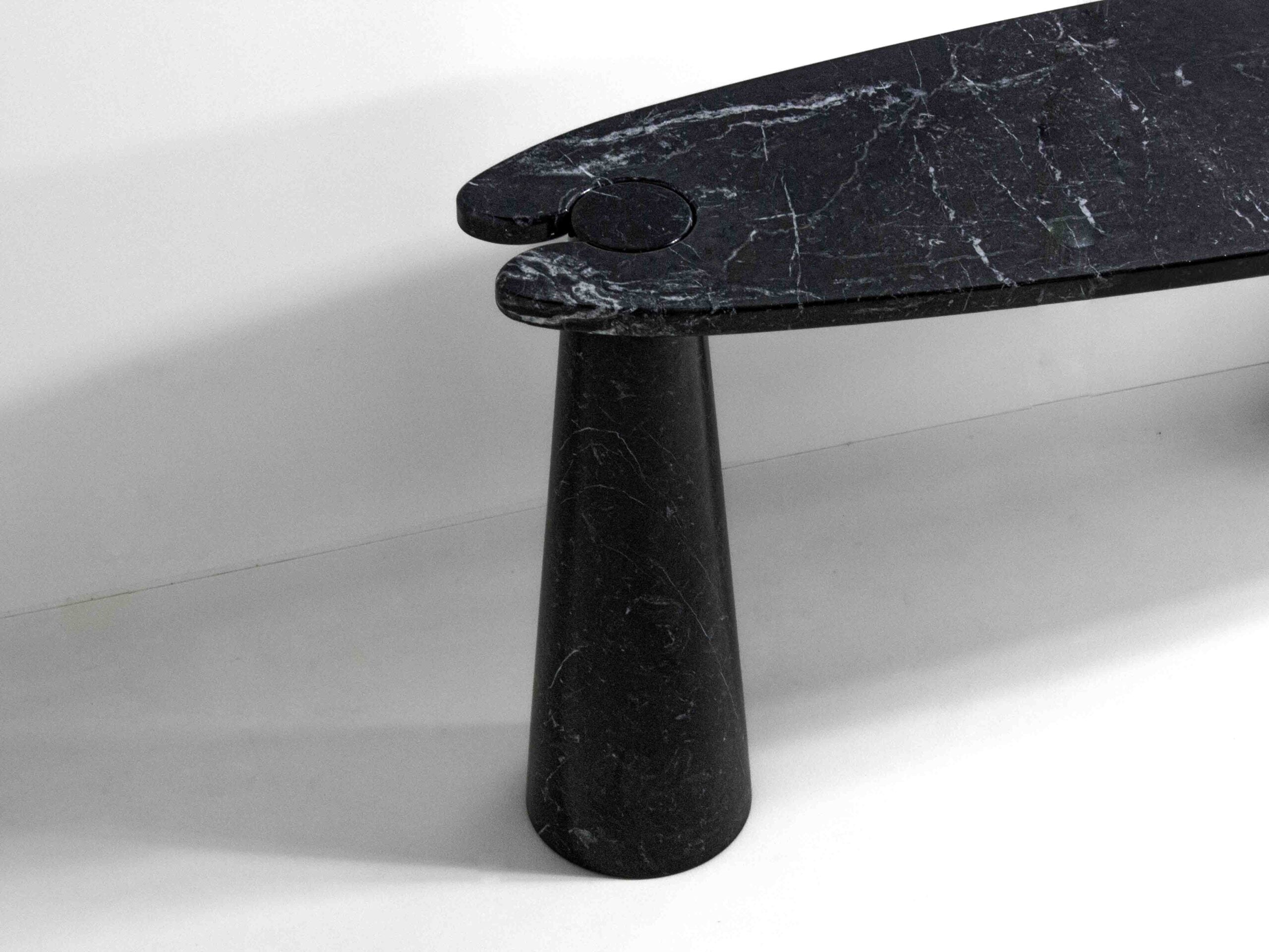 Eros_console_by_Mangiarotti_in_black_marquina_marble