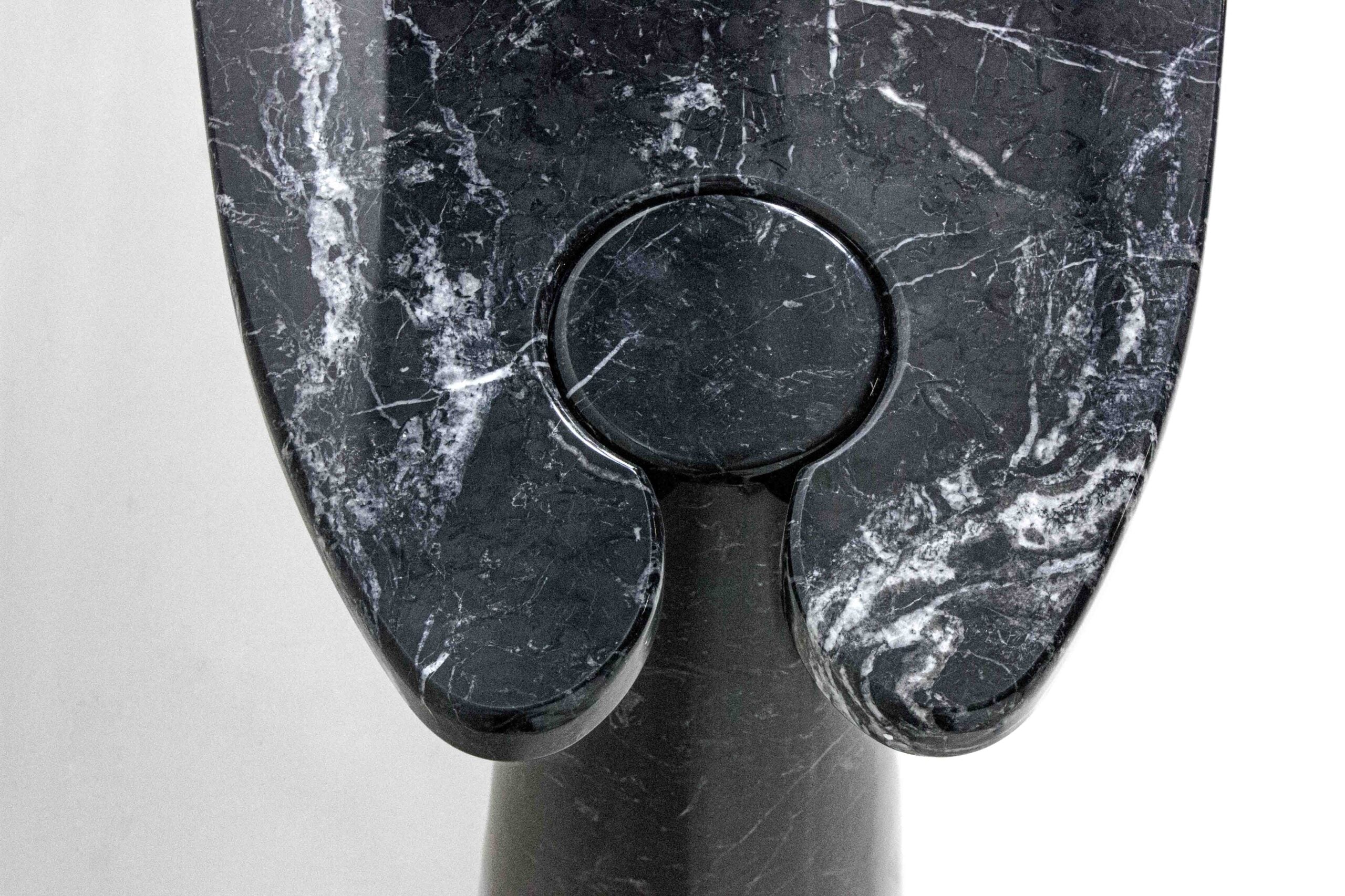 Eros_console_by_Mangiarotti_in_black_marquina_marble