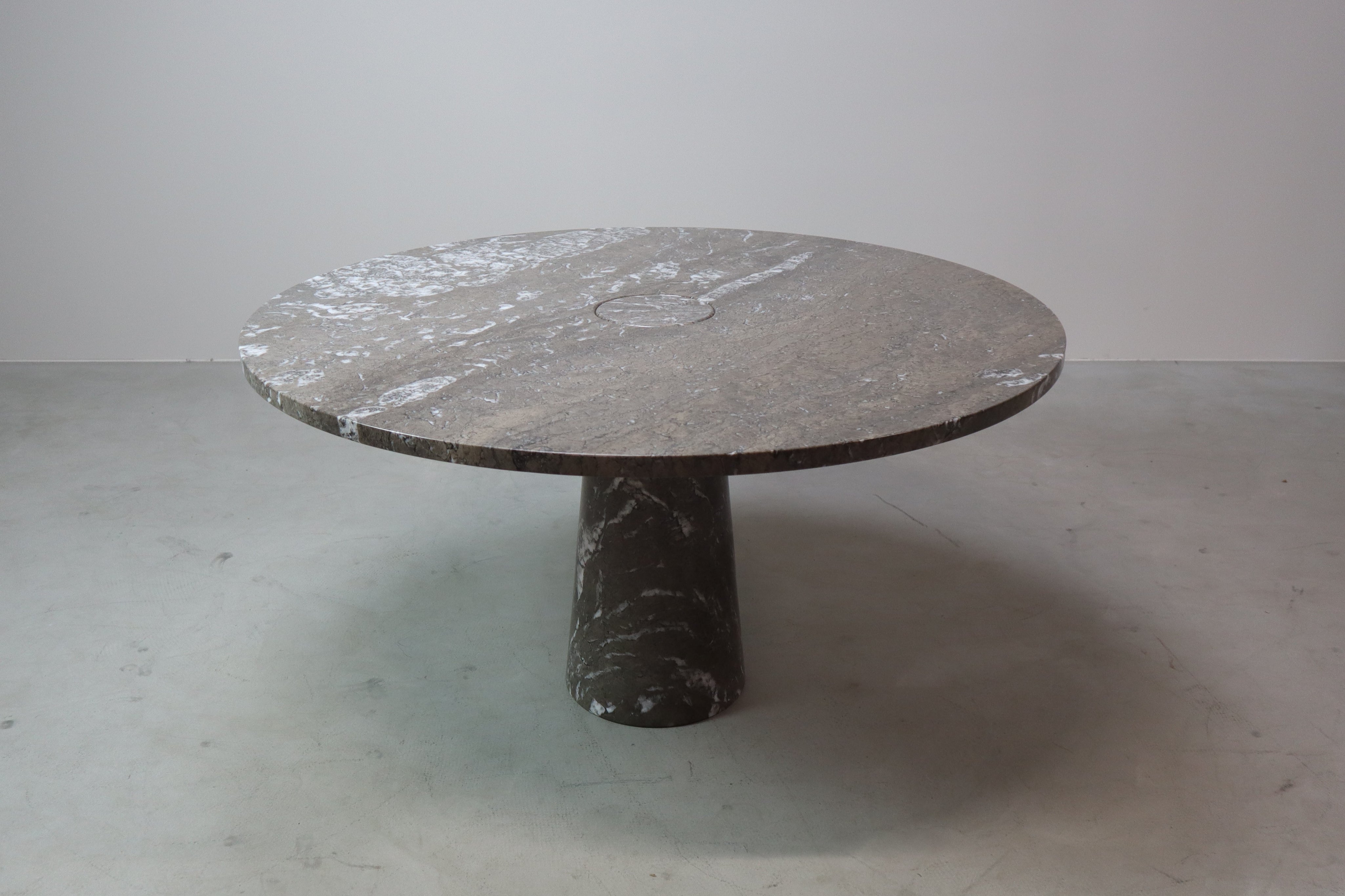 Eros_dining_table_by_Angelo_Mangiarotti_for_Skipper_1971_Italy