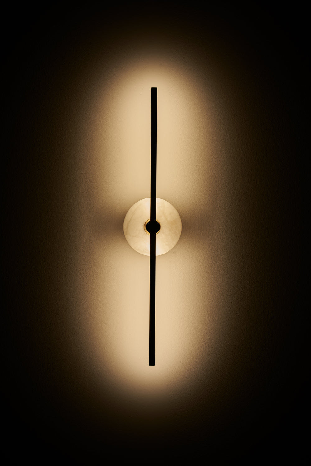 Essential_Stick_wall_sconce_in_Brass_and_Alabaster