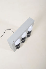Fifty_Fifty_lamp_designed_by_Paul_Talman_for_Interaktives_Licht_K_ln