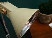 Floor_lamp_Danish_design_from_1970s_production_Denmark