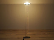 Floor_lamp_Italian_design_1970s_production_Italy