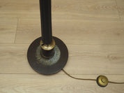 Floor_lamp_in_Danish_design_1970s_production_Denmark