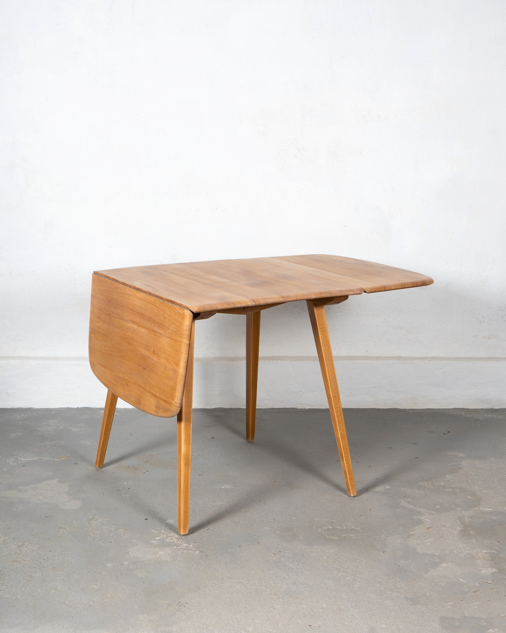 Foldable_Dining_Table_by_Lucian_Ercolani_for_Ercol
