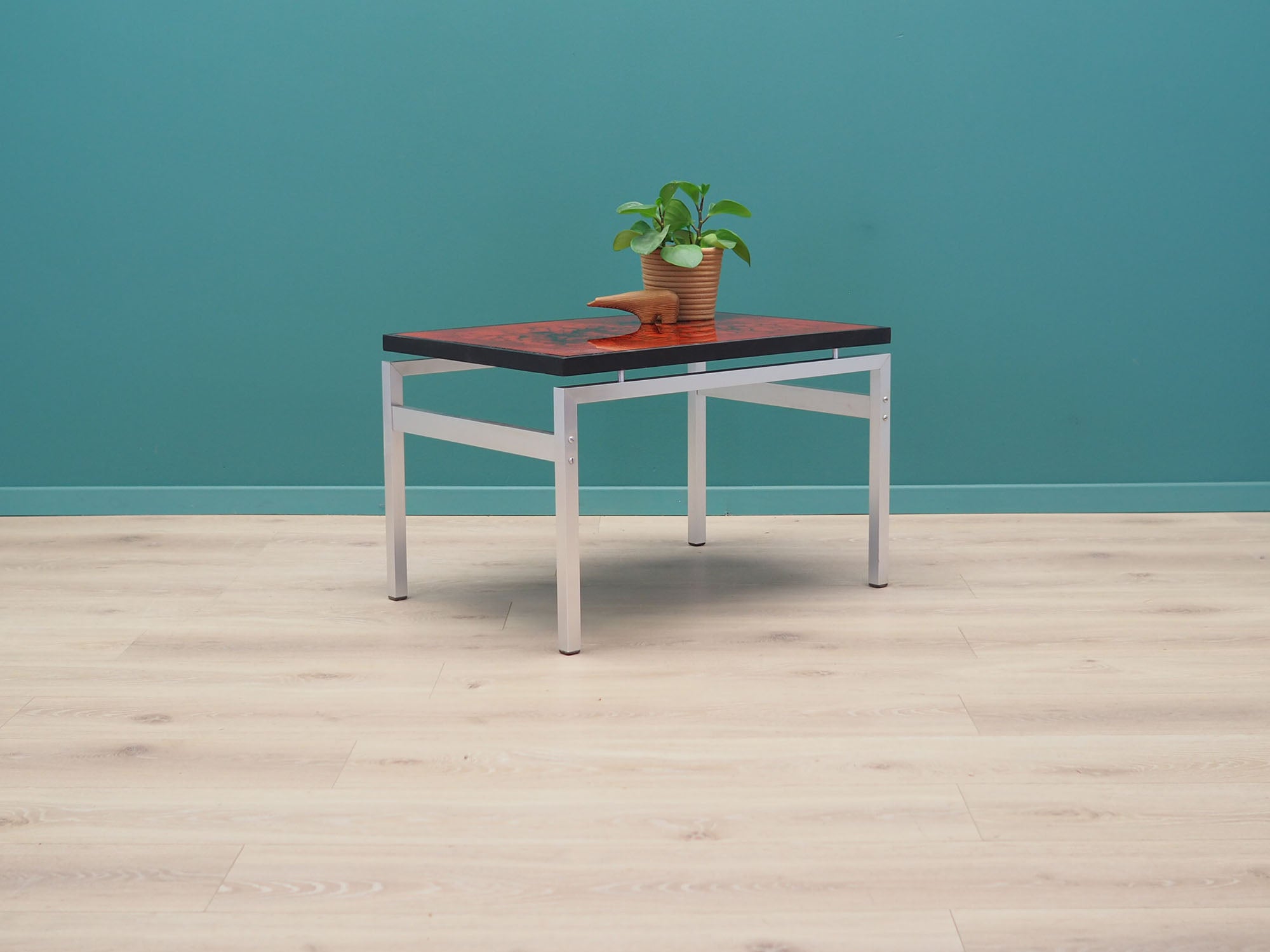Glass_coffee_table_Danish_design_1970s_designer_Jean_Rene