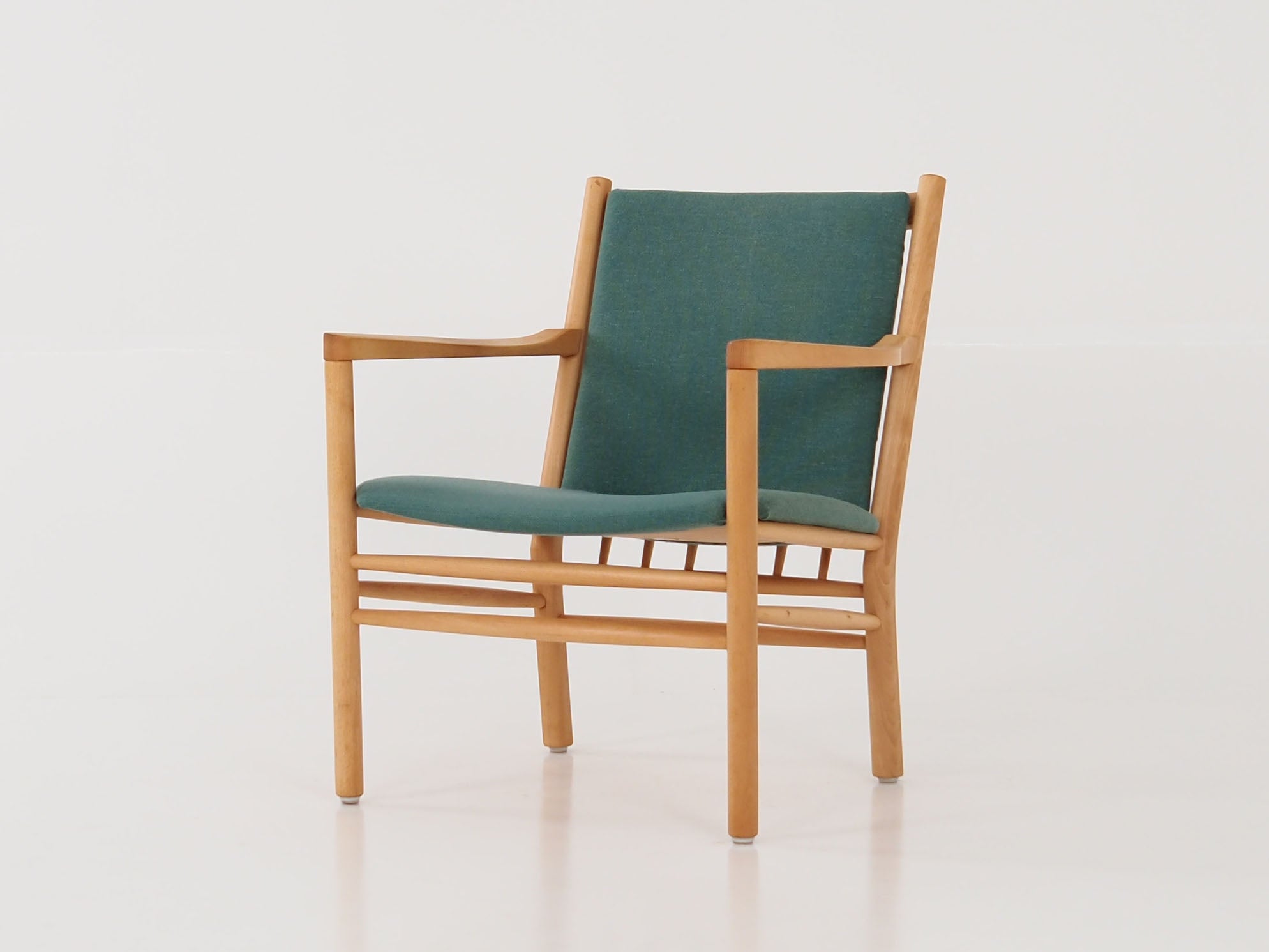 Green_Beech_armchair_in_Danish_design_1970s_designer_Erik_Ole_Jorgensen