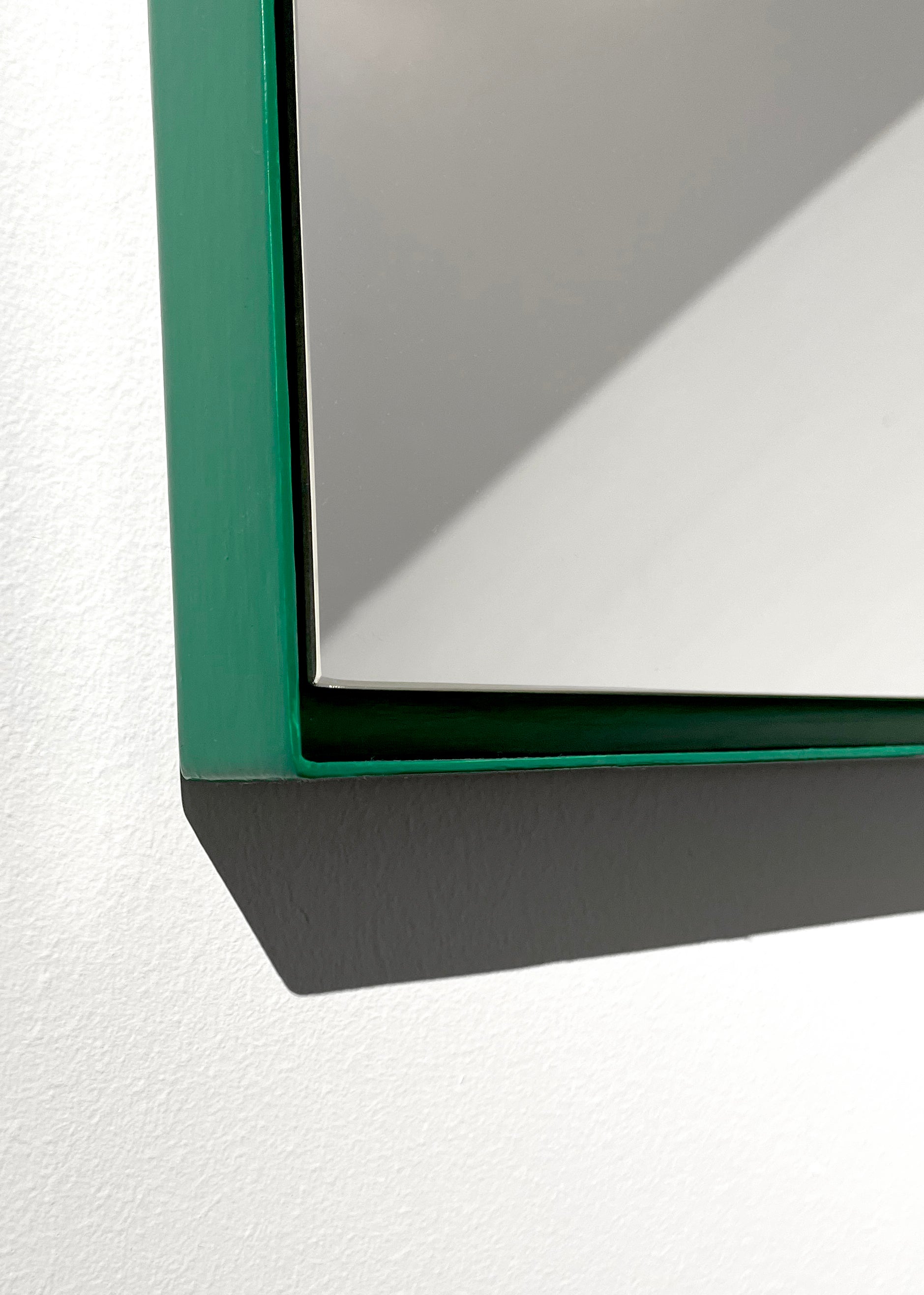Green_Border_Mirror_by_Filipe_Condado
