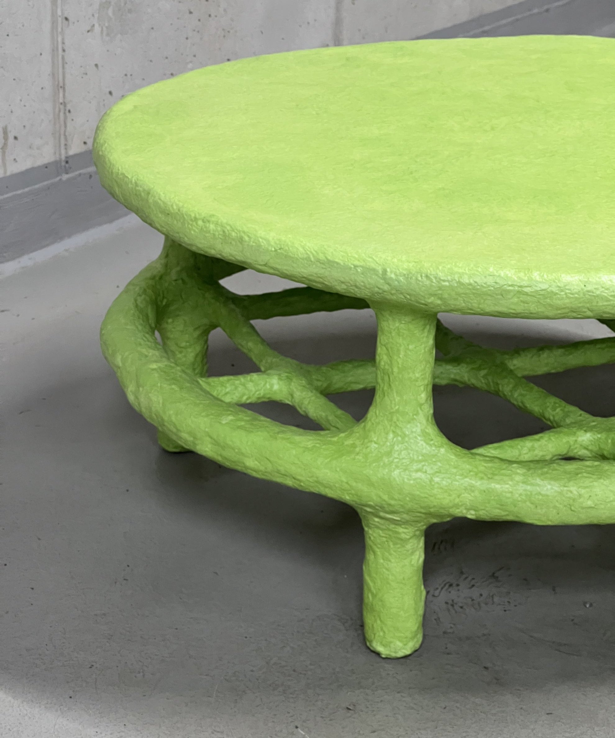 Green_Oval_Coffee_Table_With_Grid