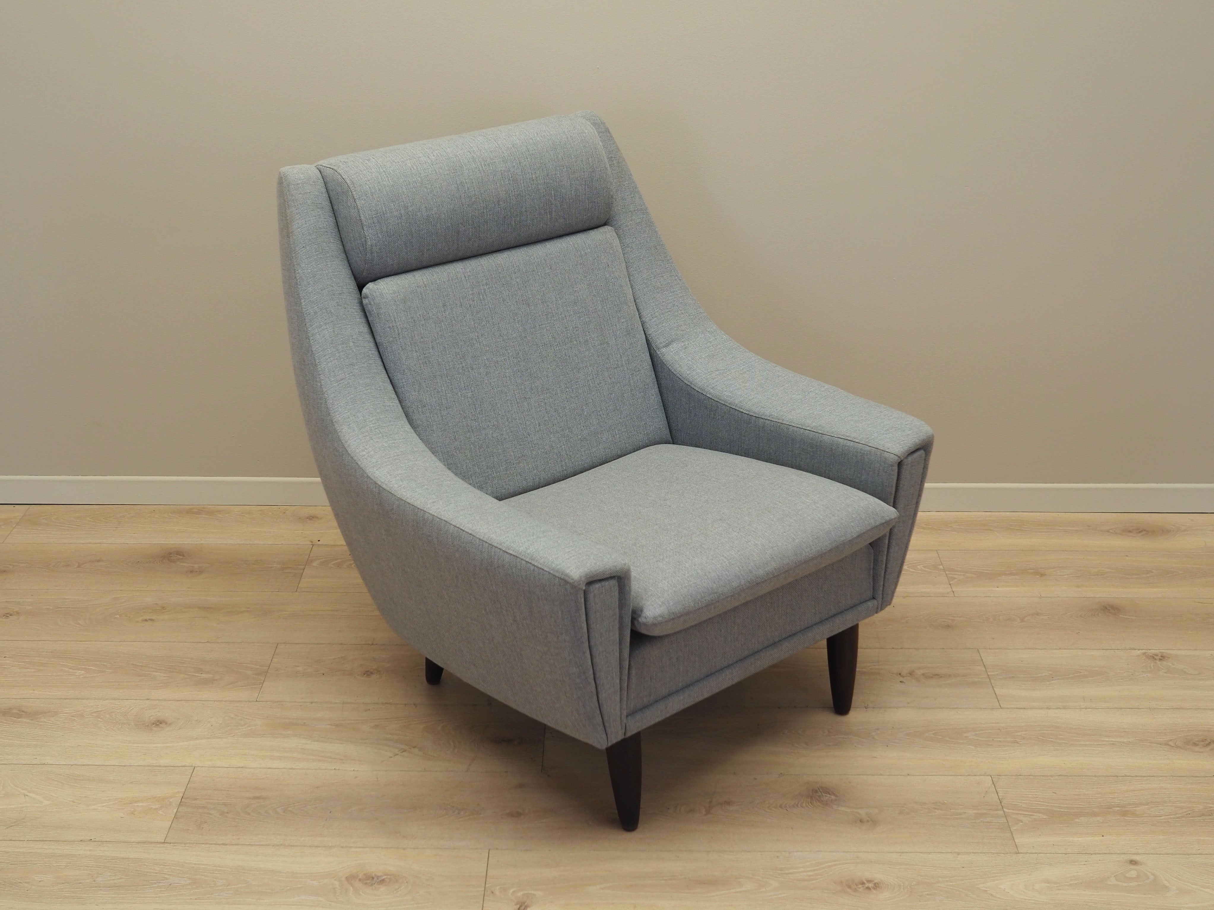 Grey_armchair_Danish_design_1970s_production_Denmark
