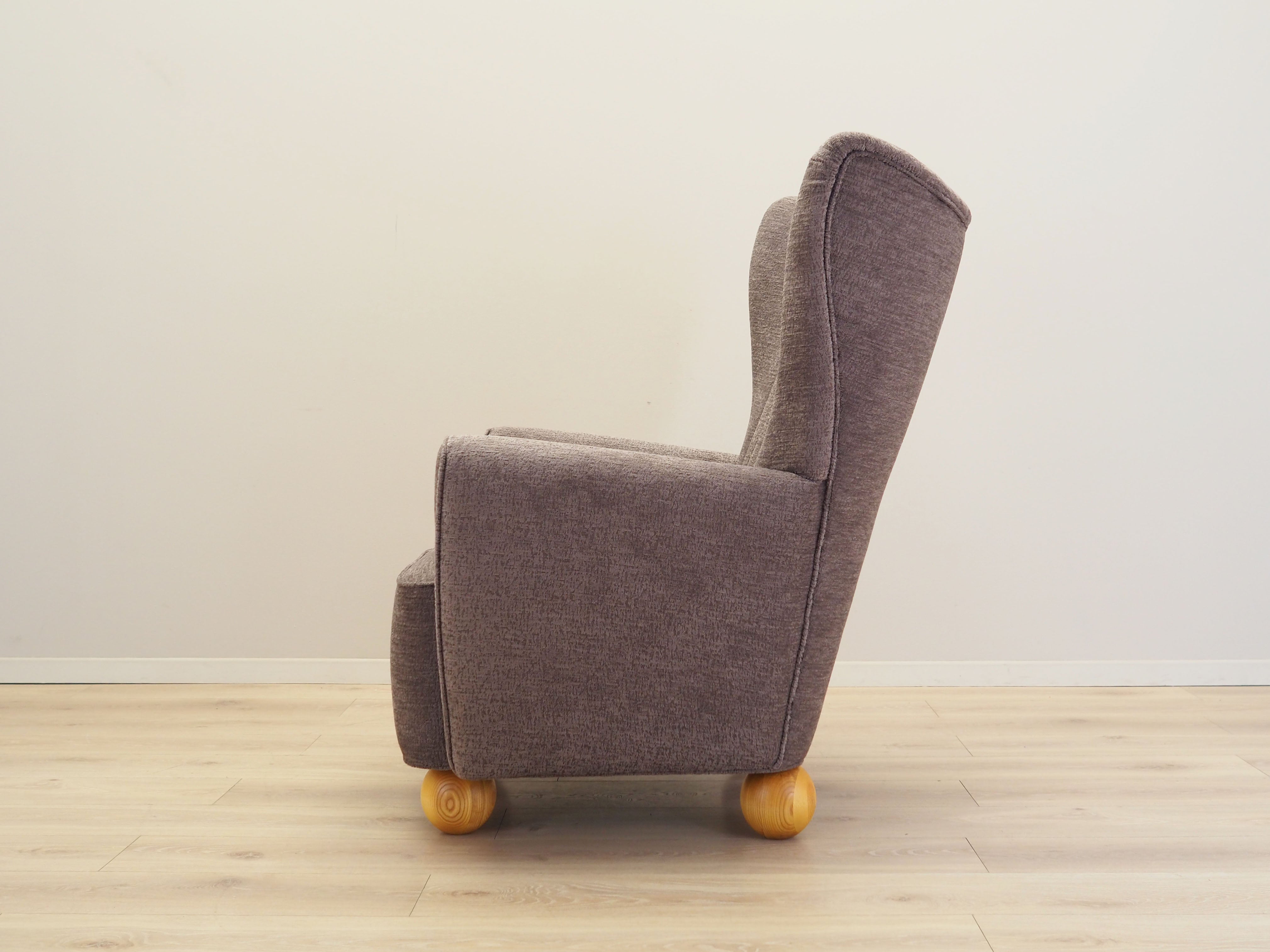 Grey_armchair_Scandinavian_design_production_Denmark
