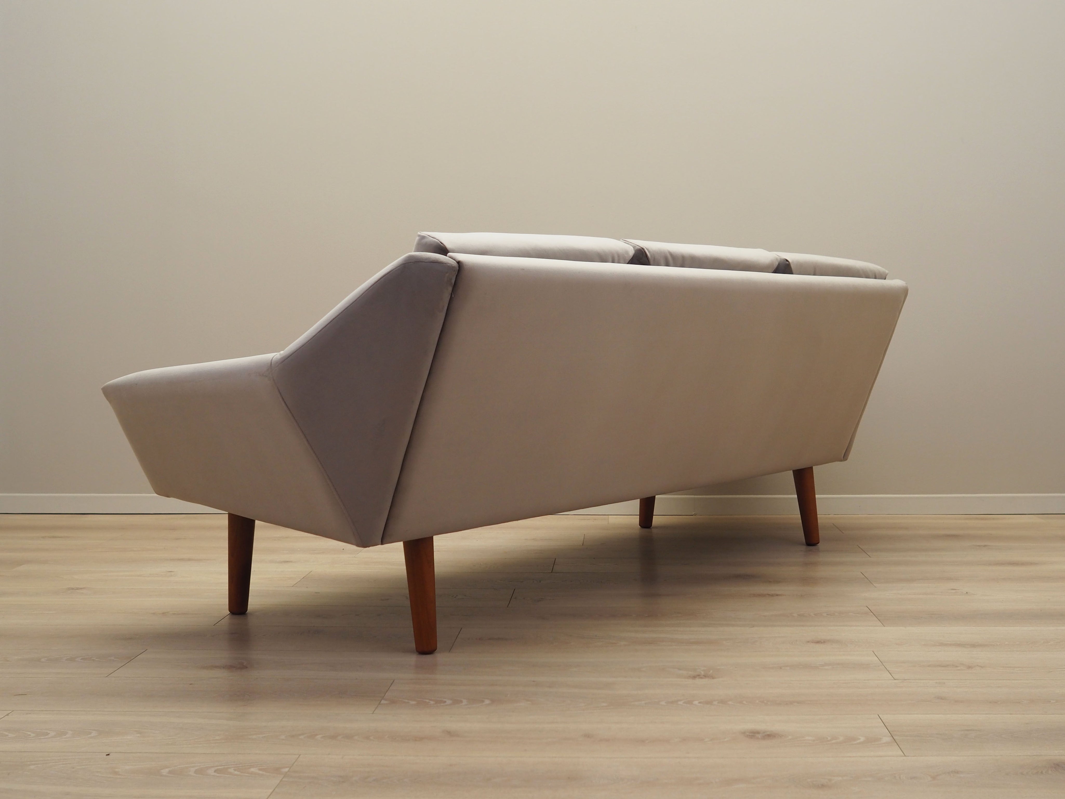 Grey_velour_sofa_Danish_design_1980s_production_Denmark