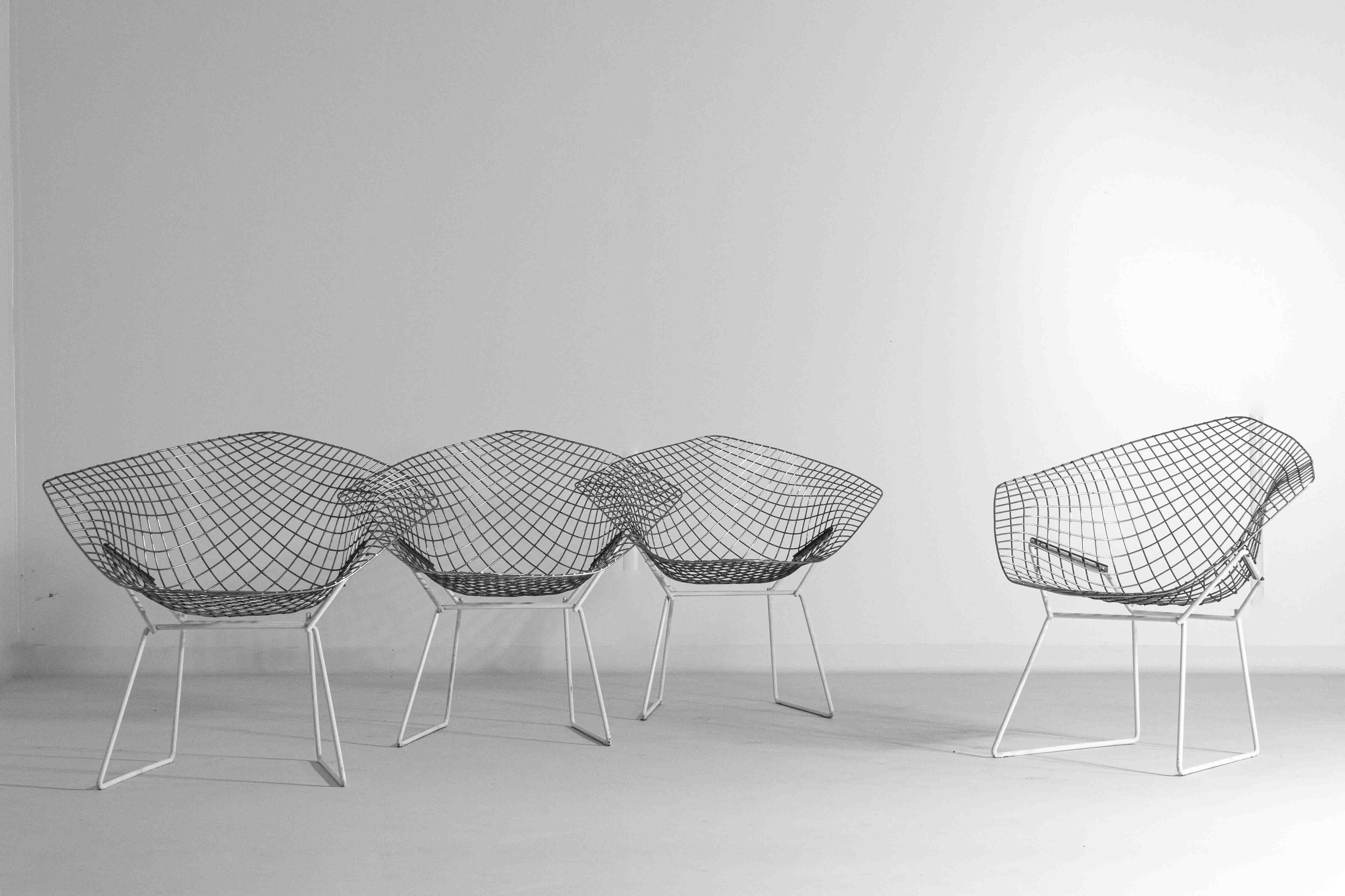 Harry_Bertoia_diamond_wire_chair_with_ottoman_Knoll_International_1970s