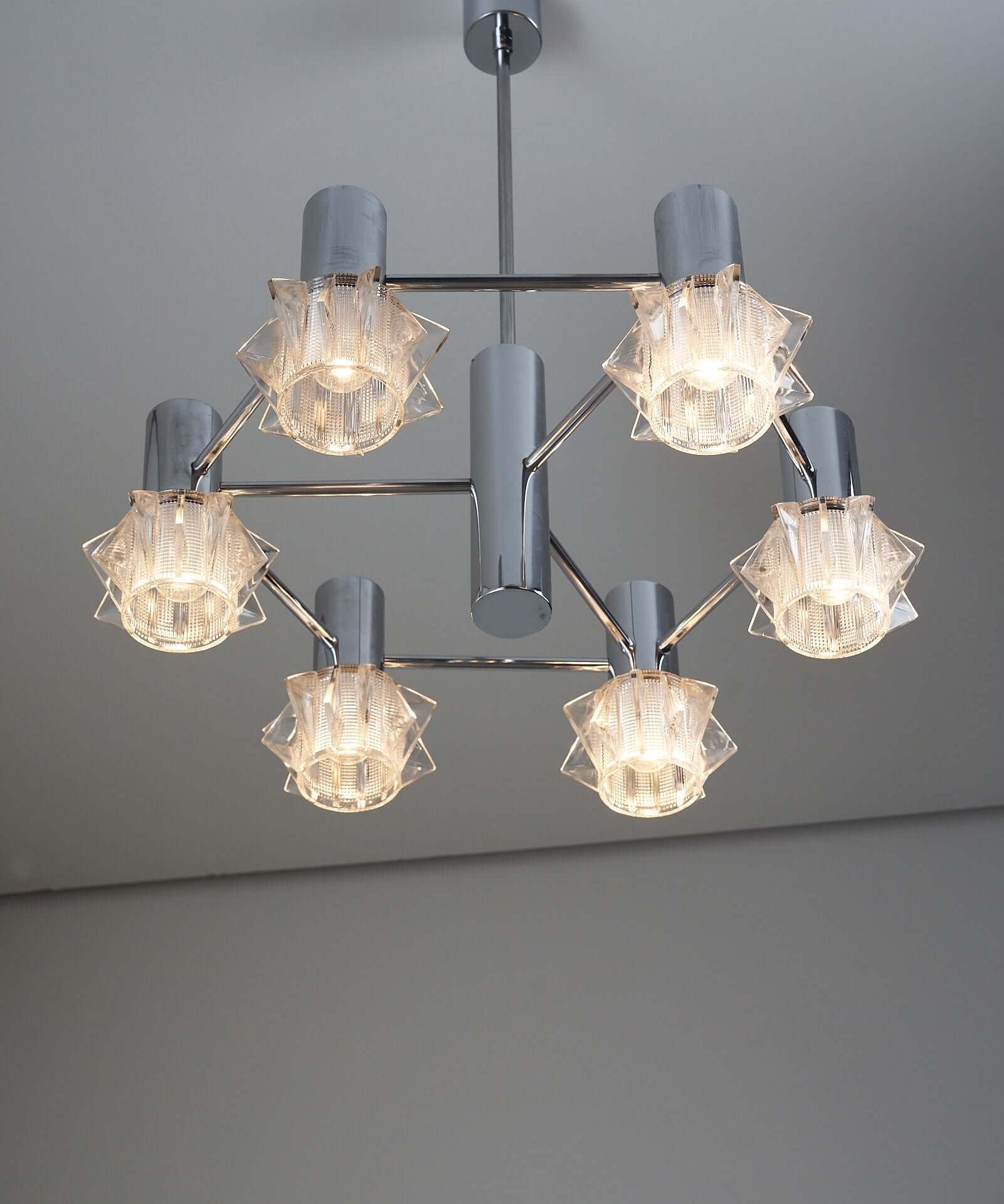 Hexagonal_Chrome_Chandelier_with_Glass_Massive