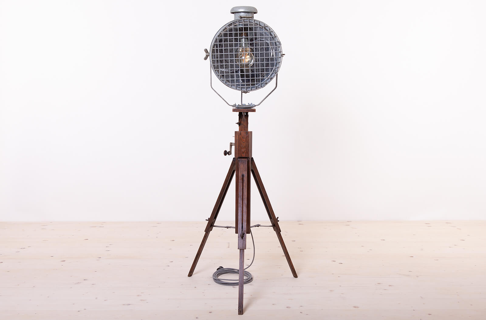 Industrial_Floor_Lamp_from_Tilley,_Wooden_Tripod_Base