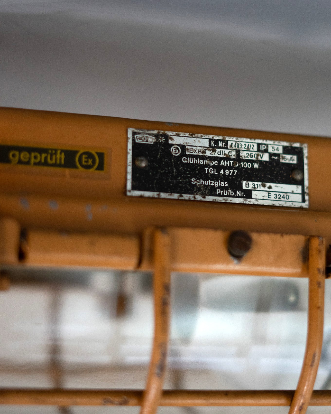 Industrial_Wall_or_Ceiling_Lamp_by_EOW_Germany