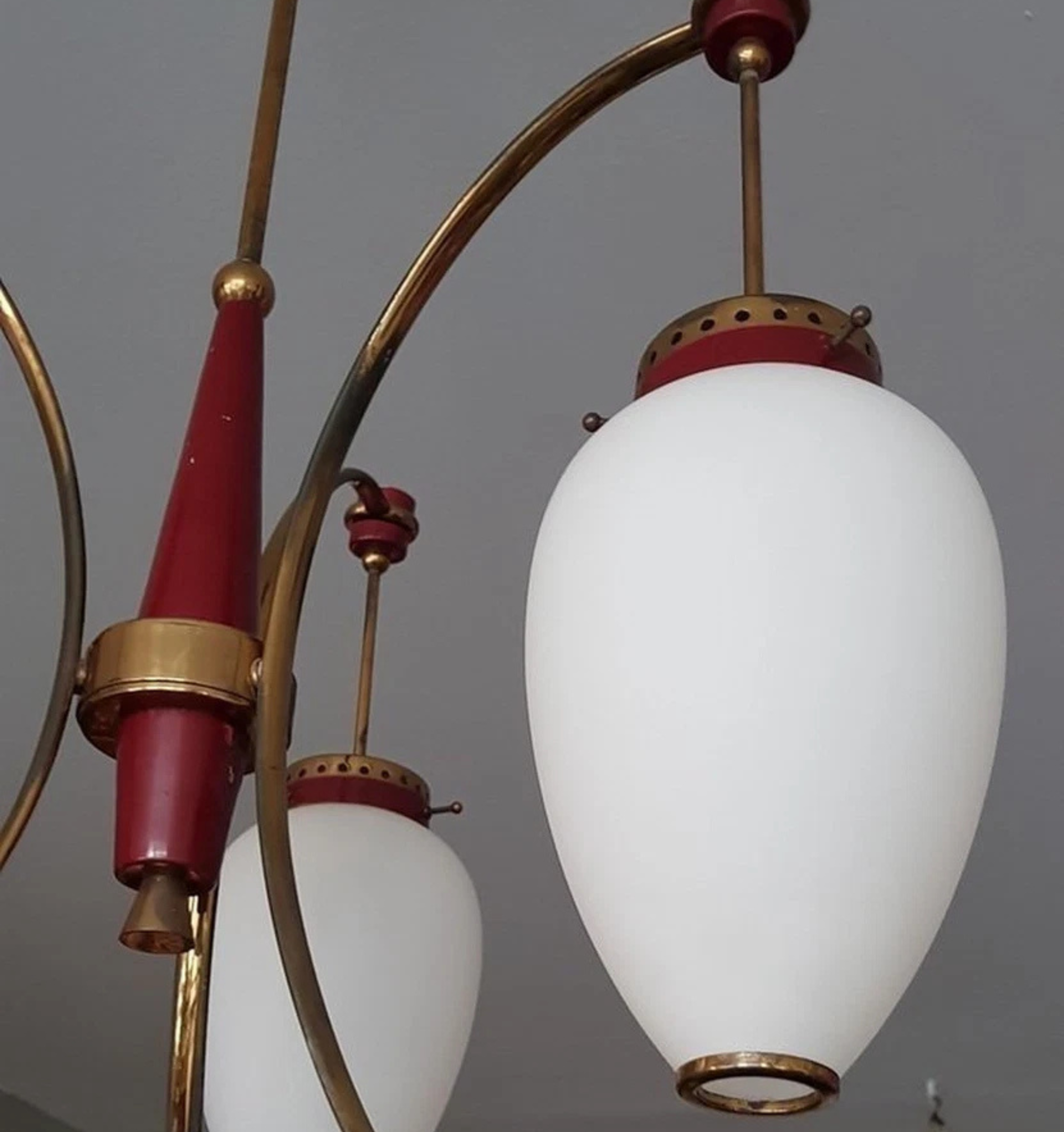 Italian_Pendant_Lamp_With_Opaline_Glass_1950s