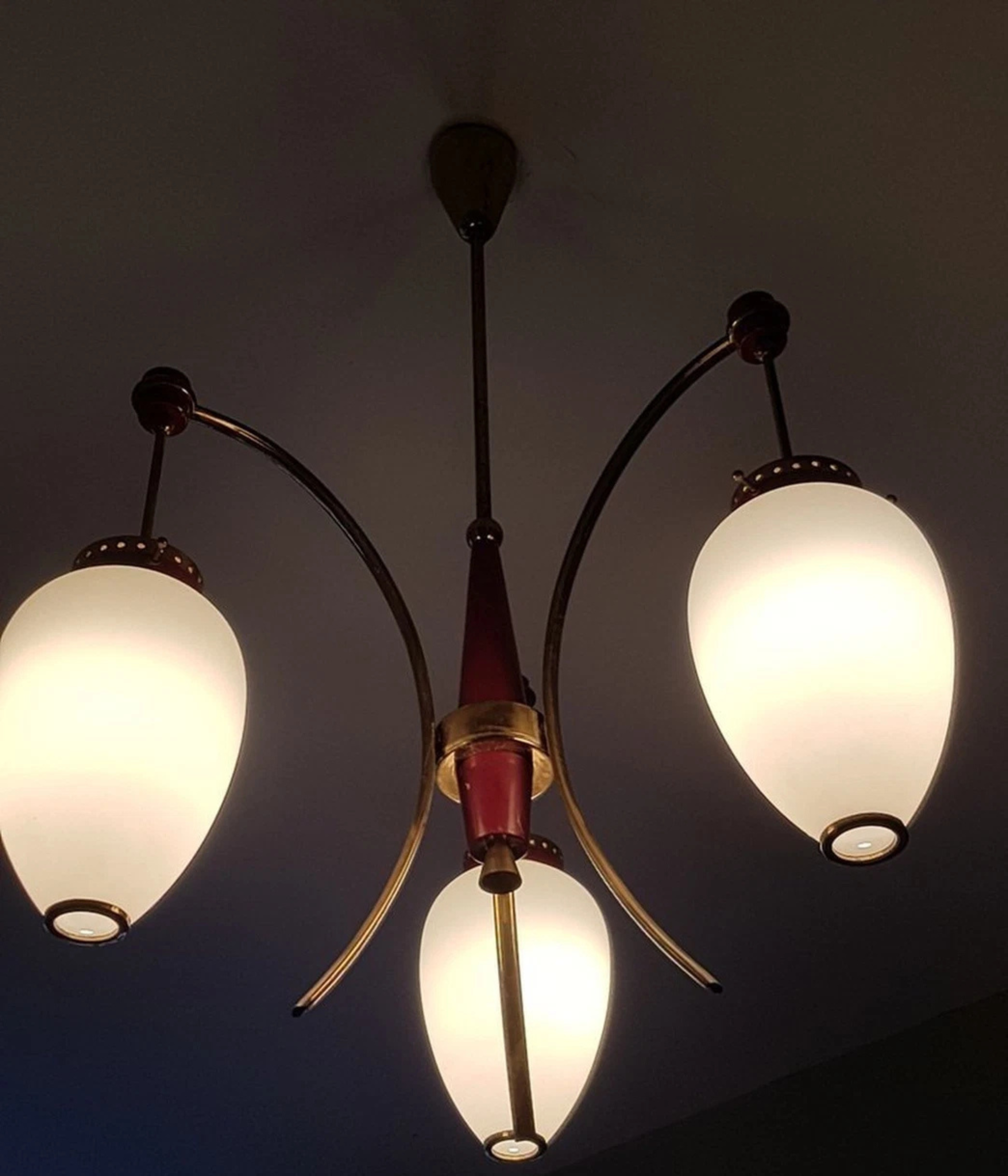 Italian_Pendant_Lamp_With_Opaline_Glass_1950s