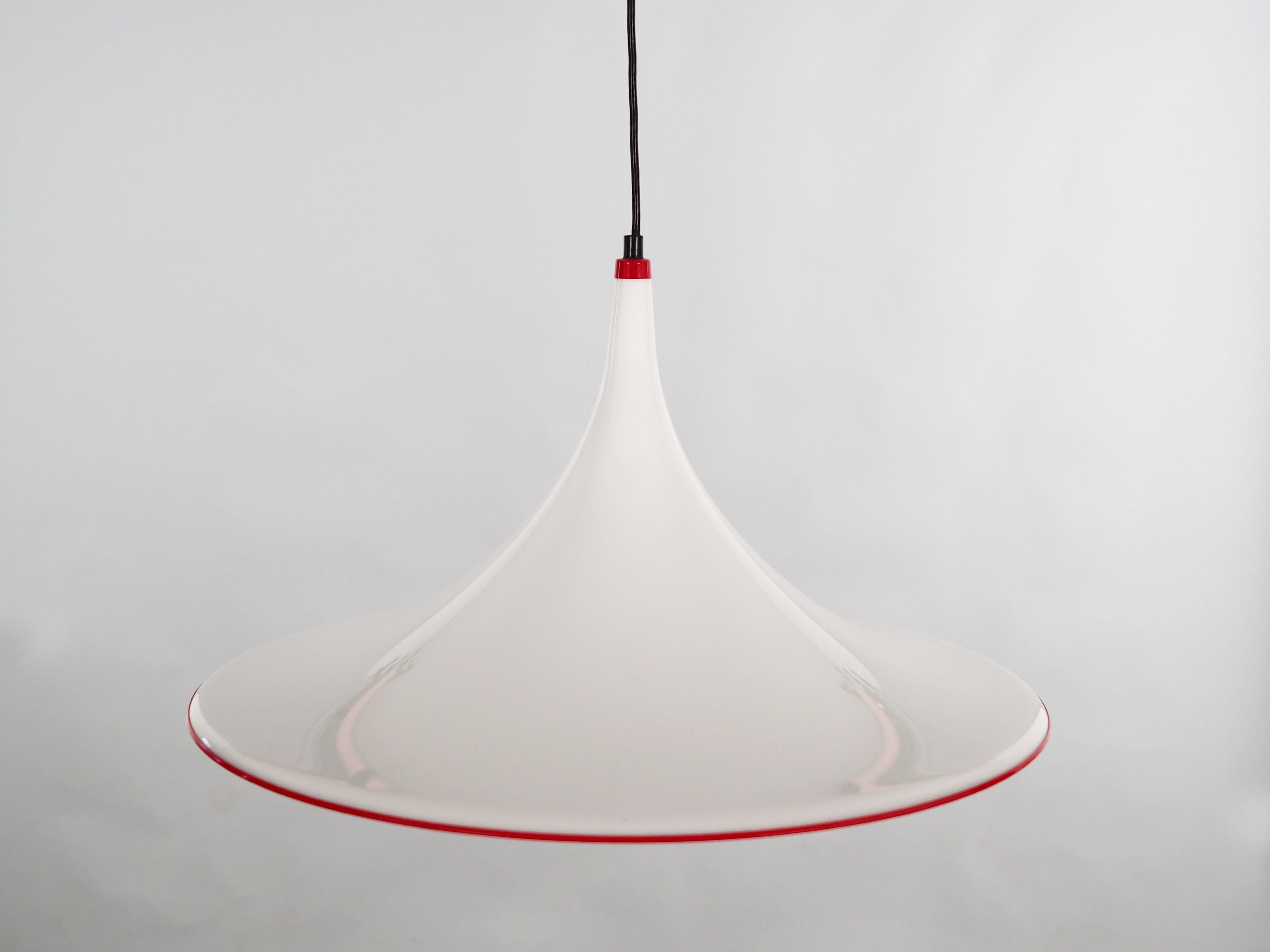 Italian_Vintage_Pendant_lamp_1970s
