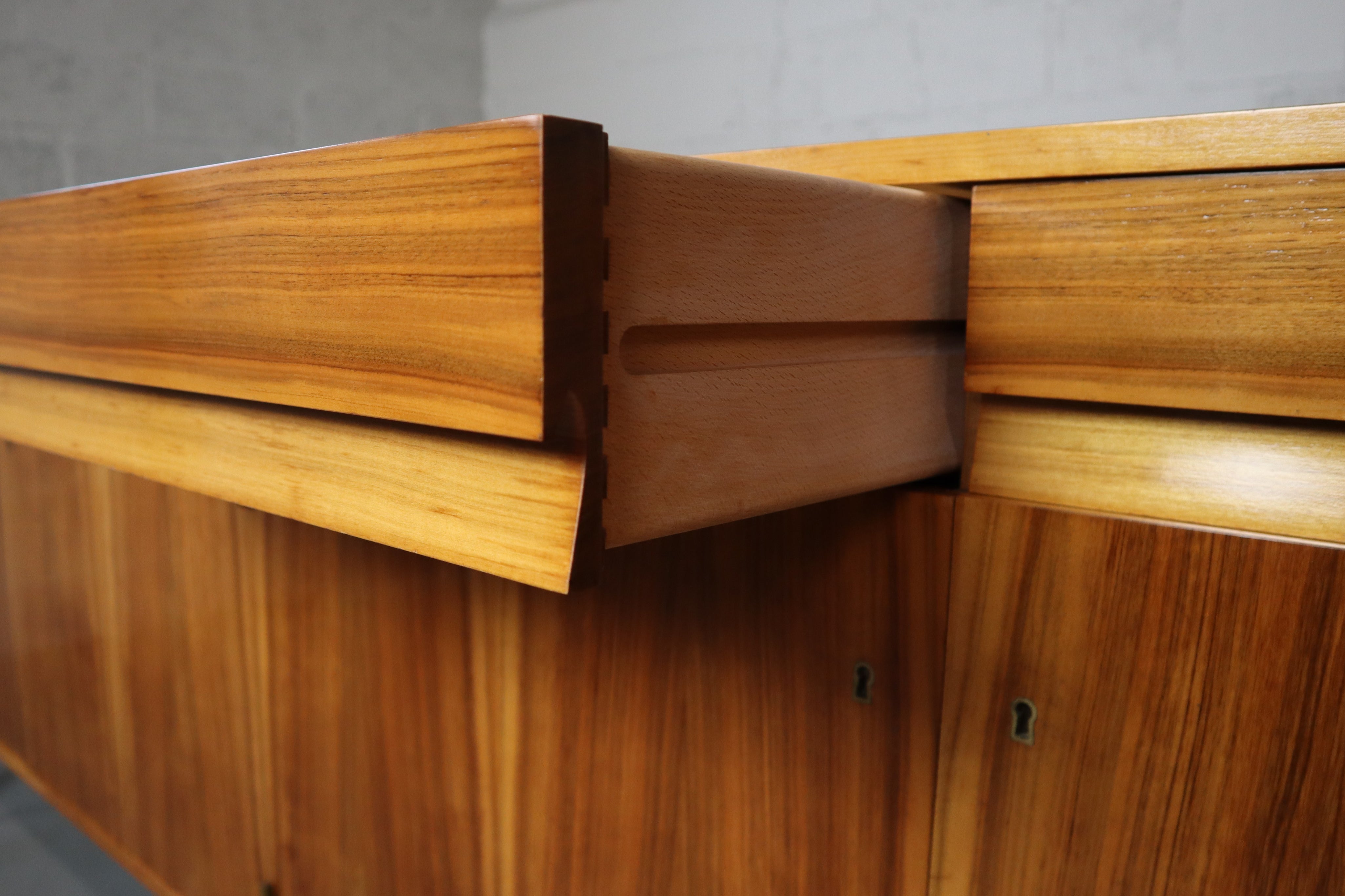 Jos_De_Mey_sideboard_for_Van_den_Berghe