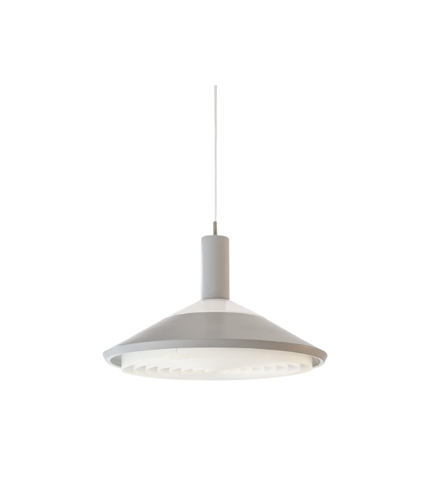 Klassependel_Pendal_Lamp_by_Louis_Poulsen_1967