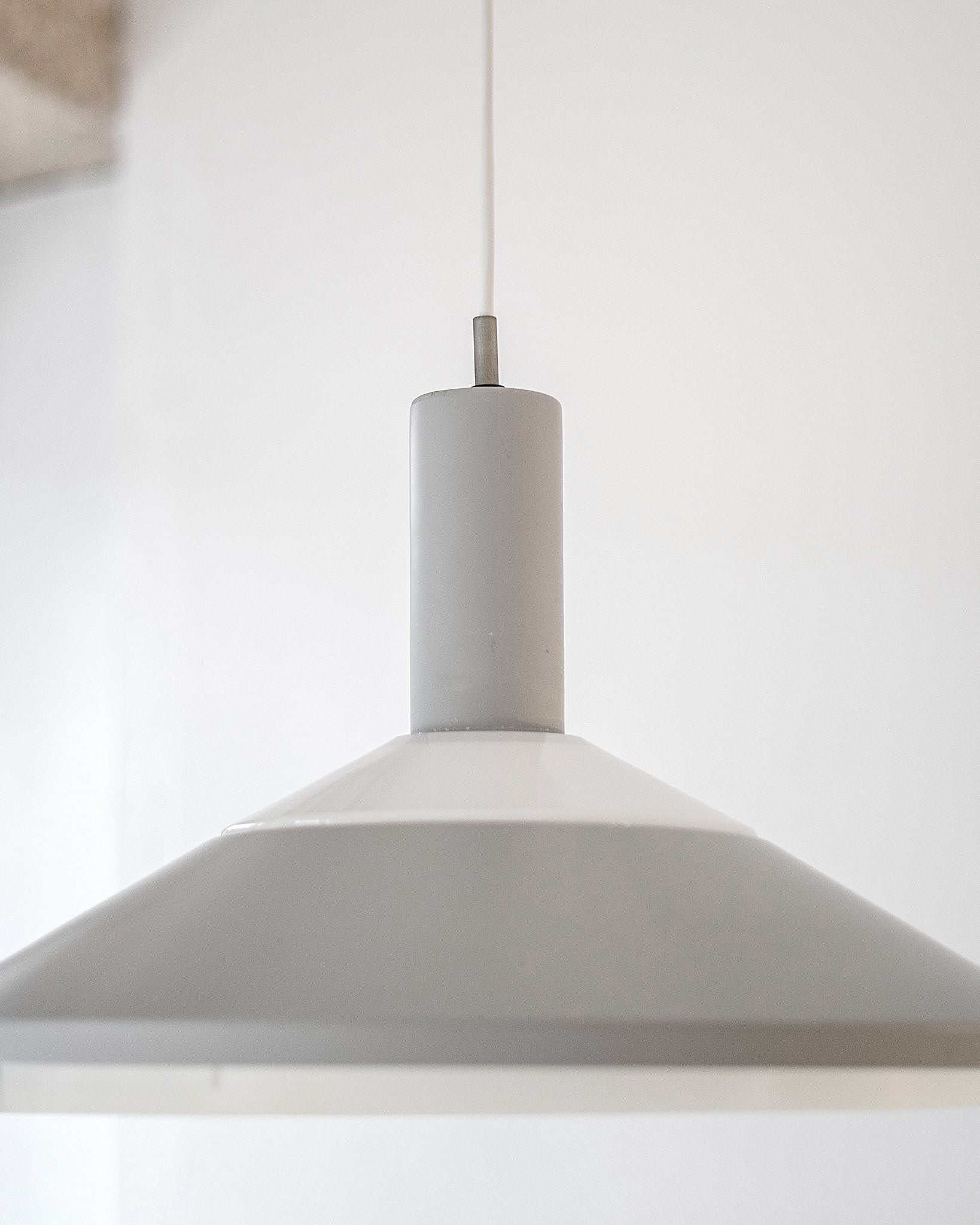 Klassependel_Pendal_Lamp_by_Louis_Poulsen_1967
