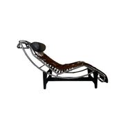 LC4_Chaise_Longue_by_Le_Corbusier_for_Cassina_1930s