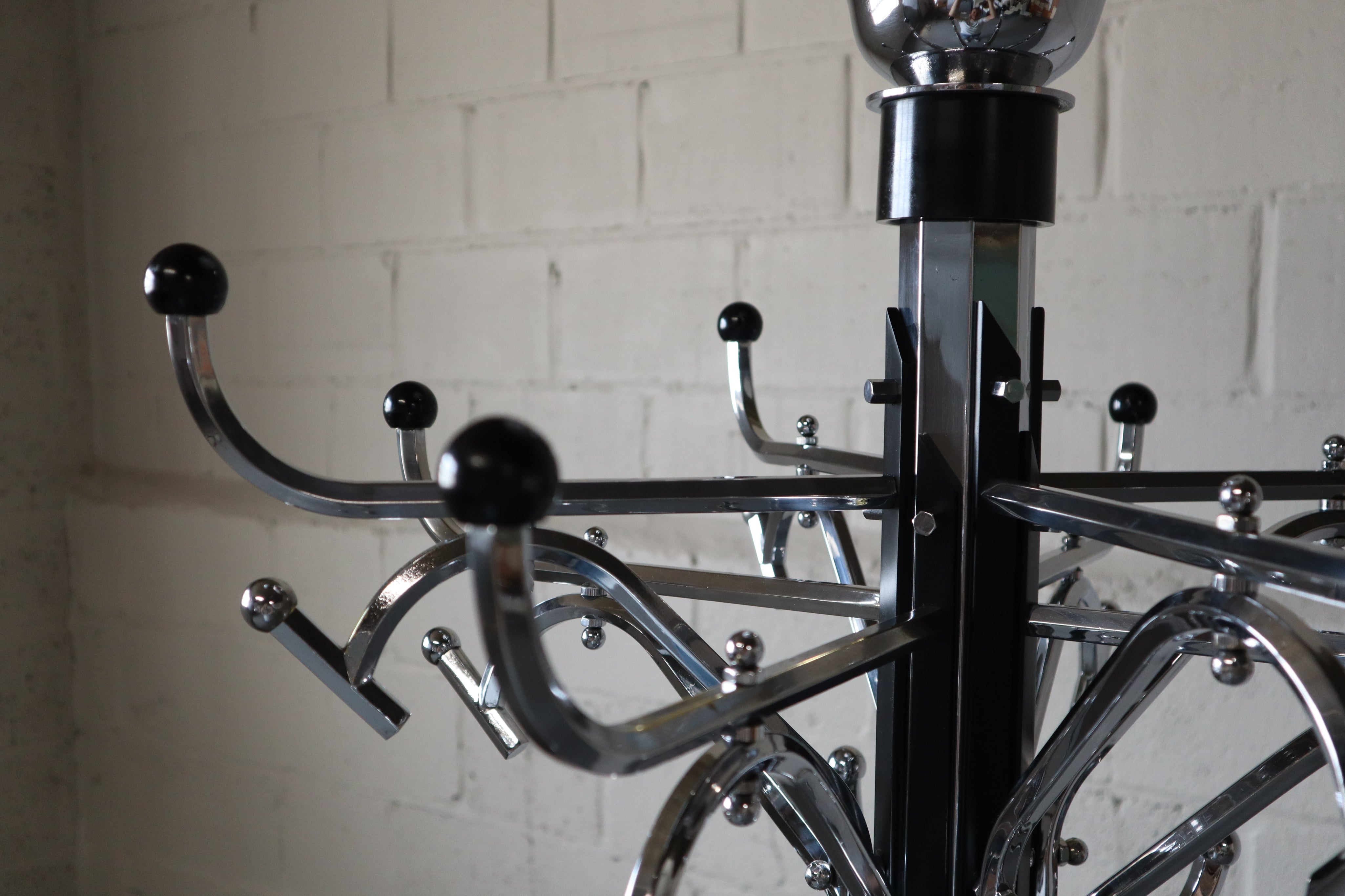 Large_Art_Deco_Chromed_Coat_Rack_Floor_Lamp_Early_20th_Century