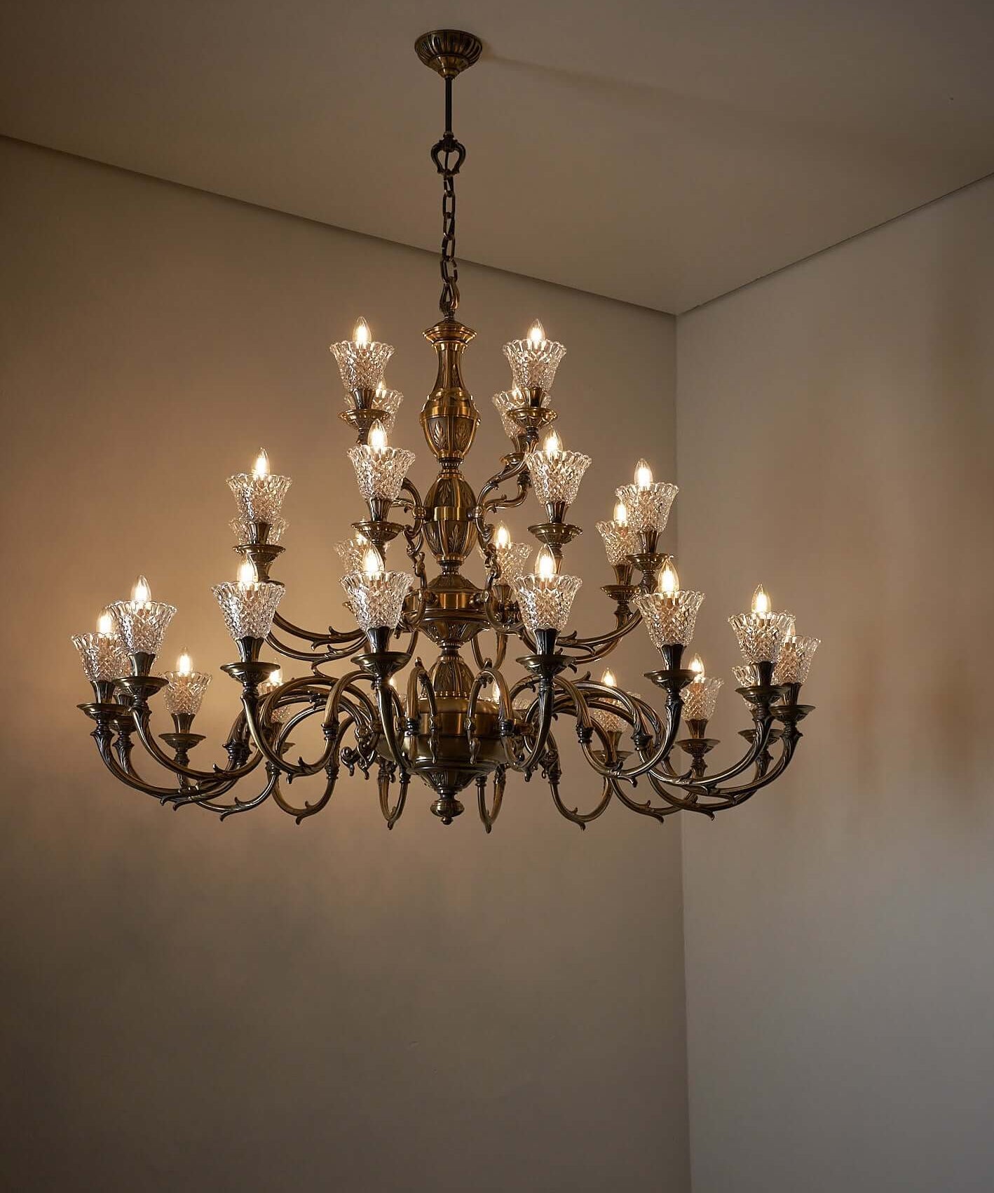 Large_Rustic_Chandelier