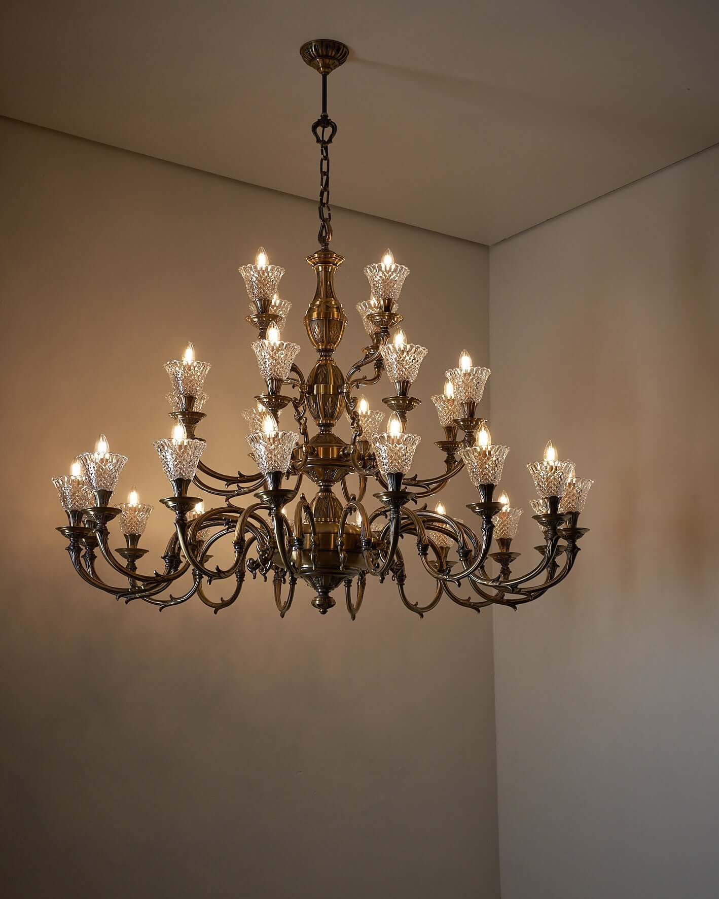 Large_Rustic_Chandelier