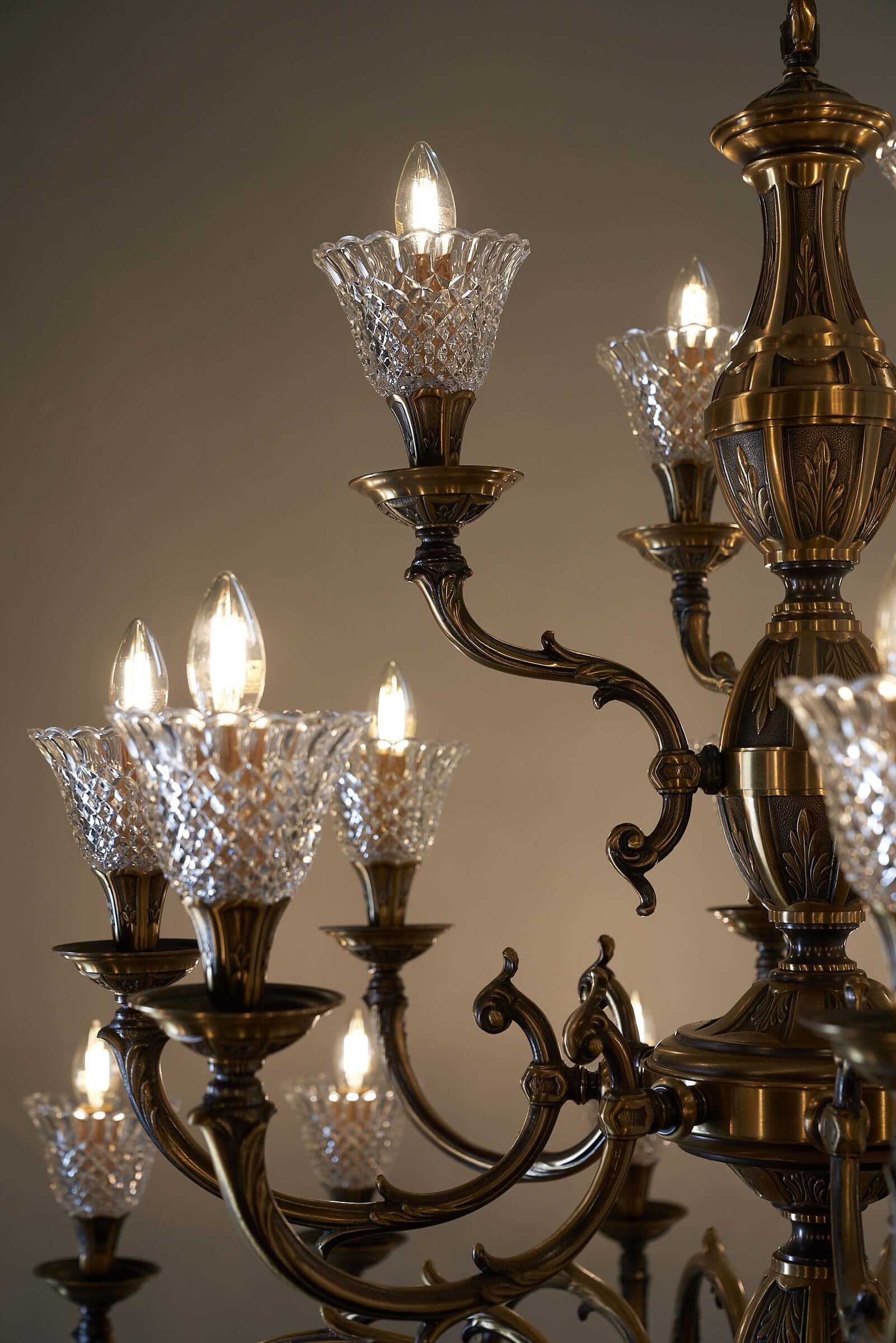 Large_Rustic_Chandelier