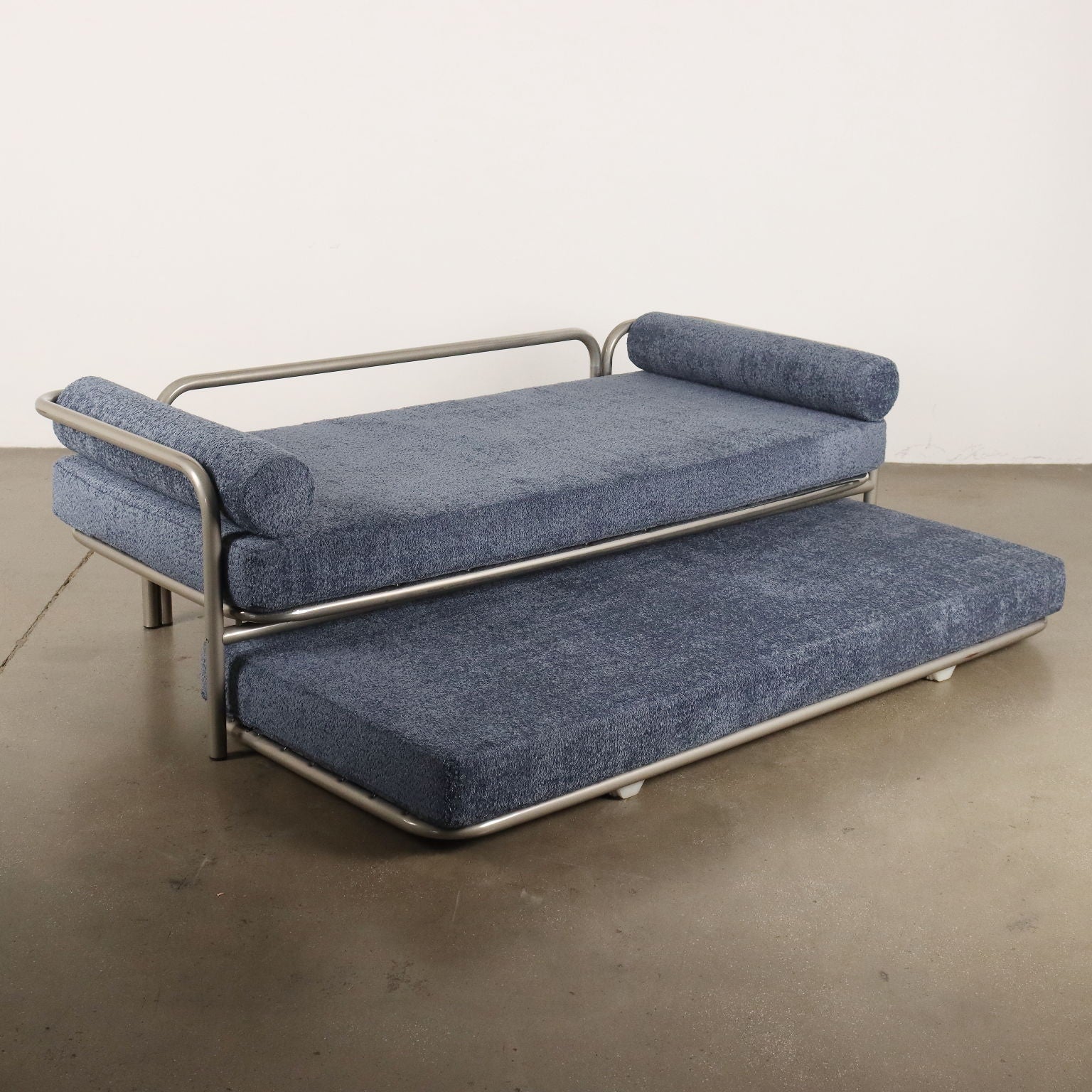 Locus_Solus_Daybed_Design_Gae_Aulenti_Restored_1960s