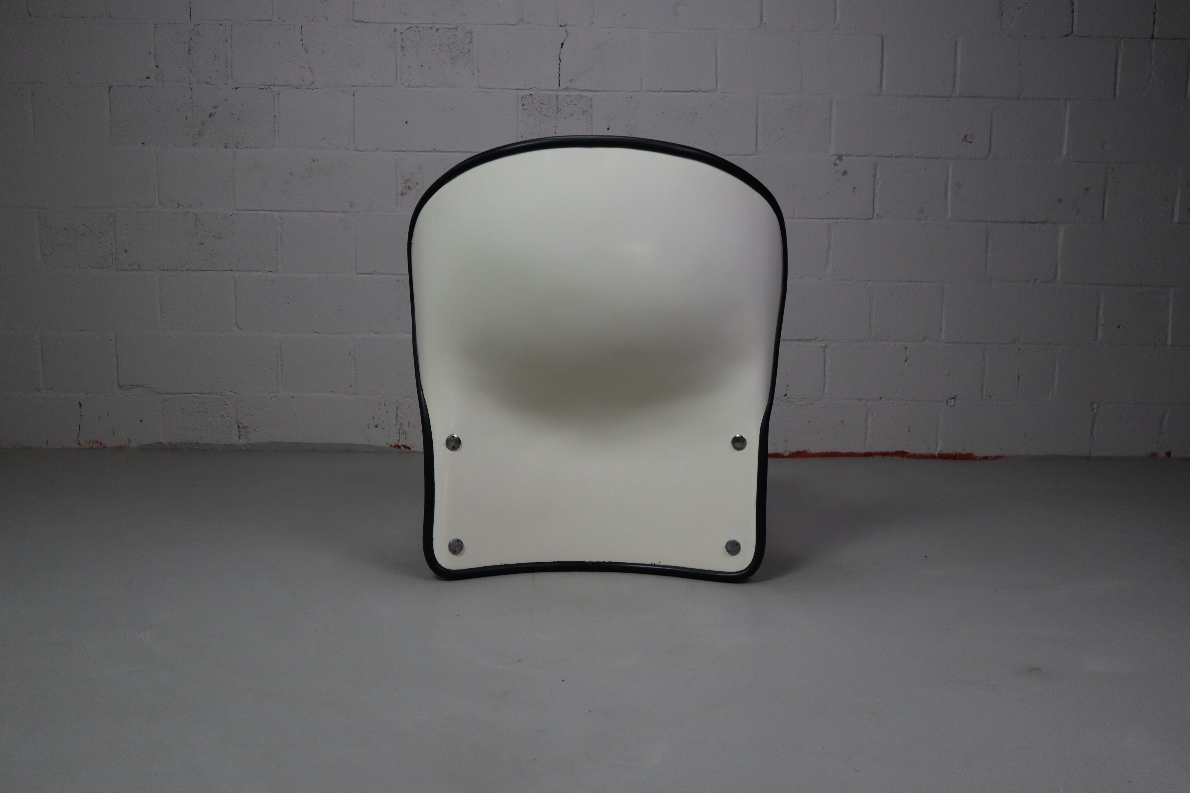 Lotus_lounge_chair_by_Andr_Vandenbeuck_for_Str_ssle_International_1969