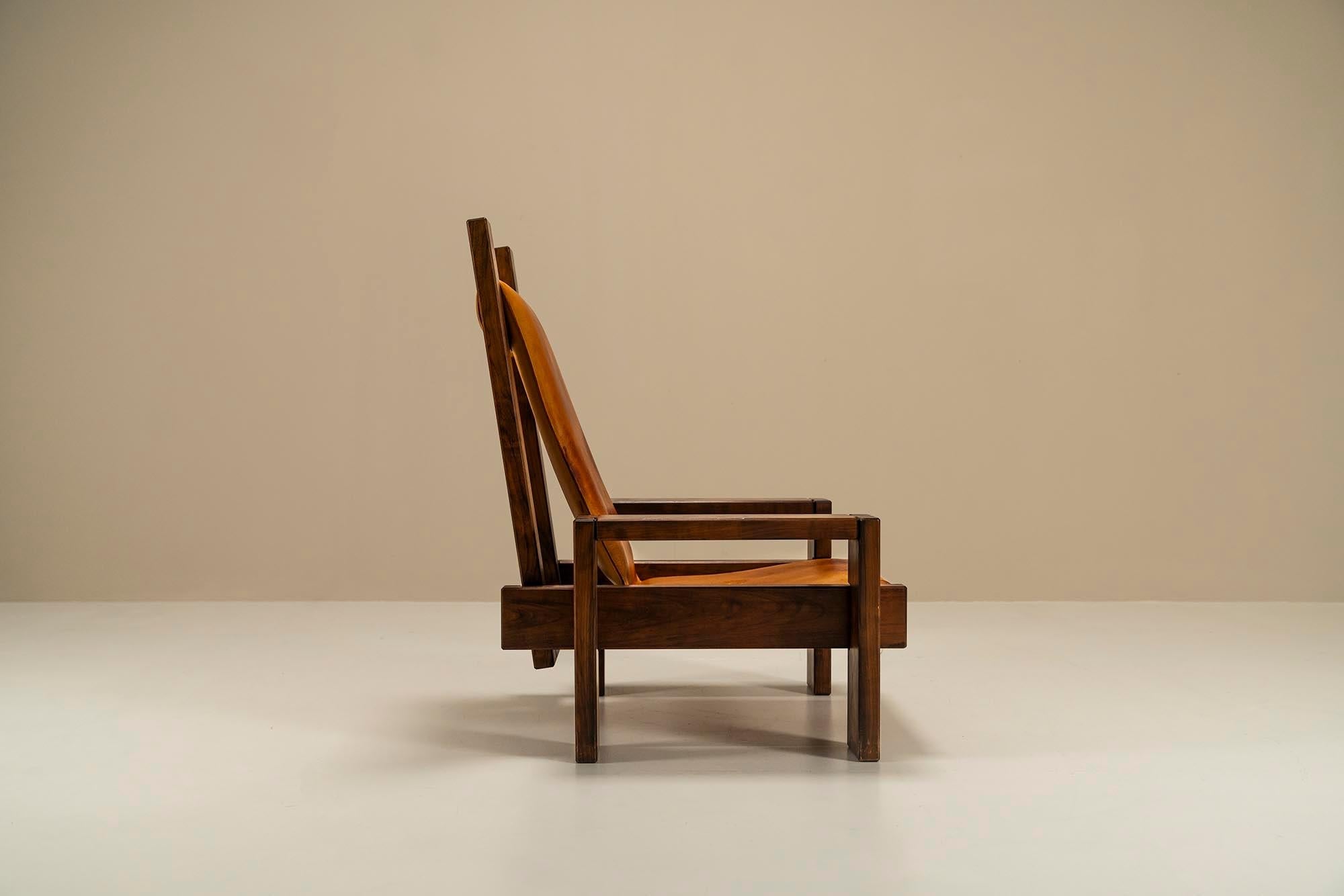 Lounge_Chair_In_Elm_and_Leather_In_The_Manner_Of_Pierre_Chapo_France_1970s