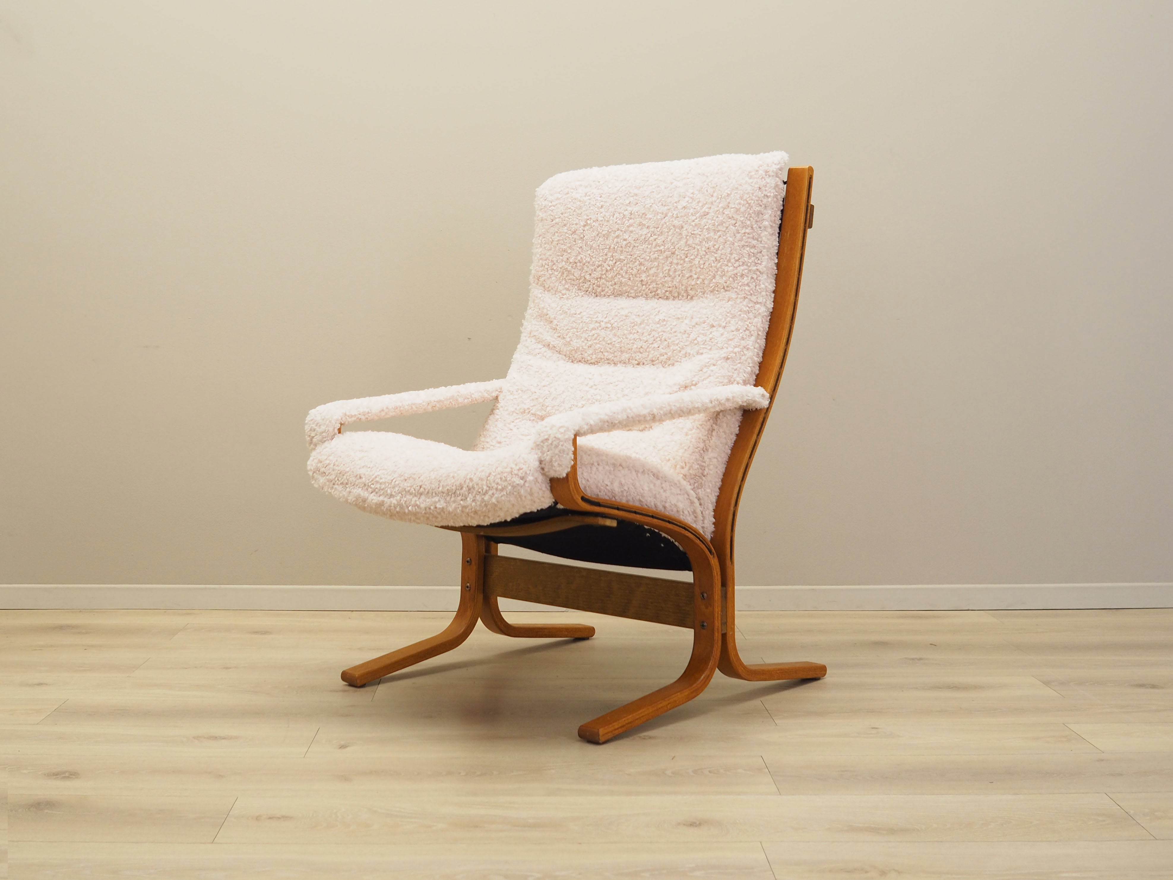 Lounge_armchair_Norwegian_design_1970s_designer_Ingmar_Relling_manufacturer_Westnofa