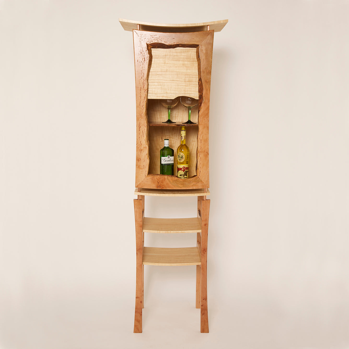 Lyctus_Drinks_Cabinet
