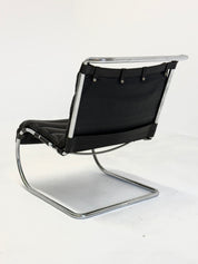 MR_lounge_chair_by_Ludwig_Mies_van_der_Rohe_for_Knoll