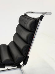 MR_lounge_chair_by_Ludwig_Mies_van_der_Rohe_for_Knoll